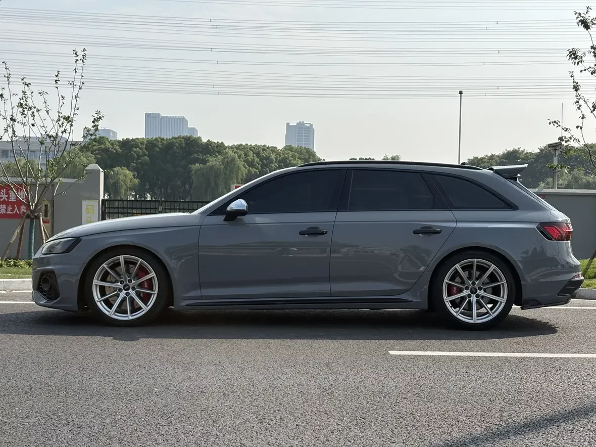 Audi RS 4