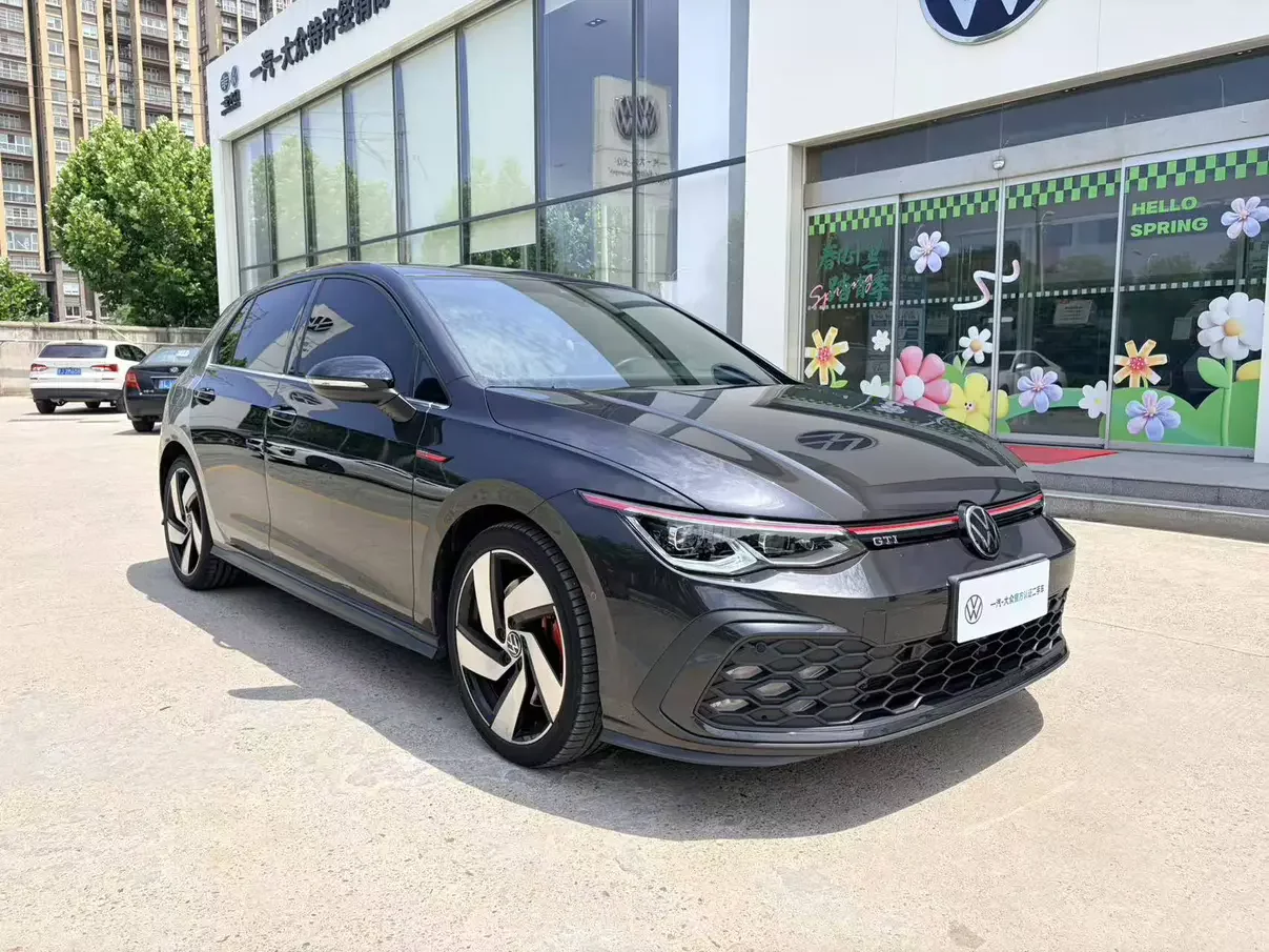 Volkswagen Golf GTI