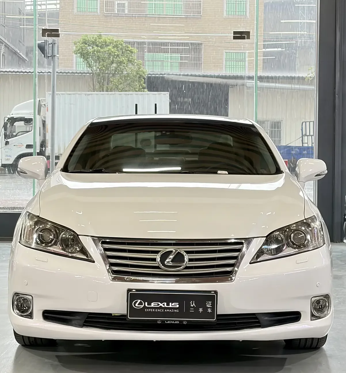 Lexus ES