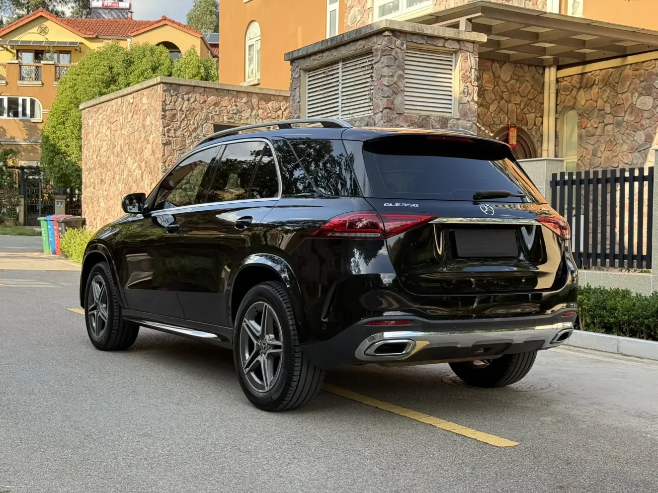 Mercedes-Benz GLE (Imported)