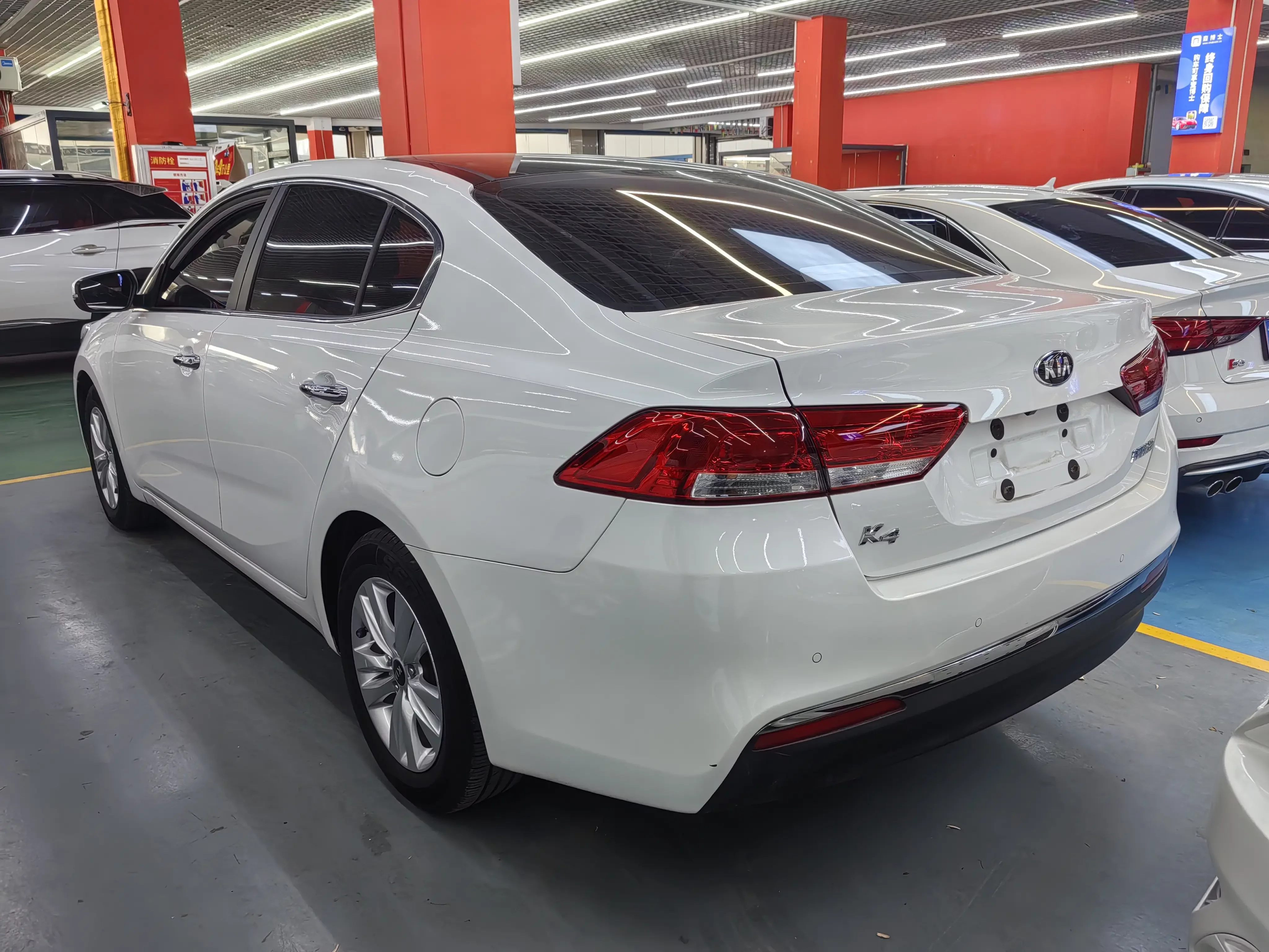 Kia K4