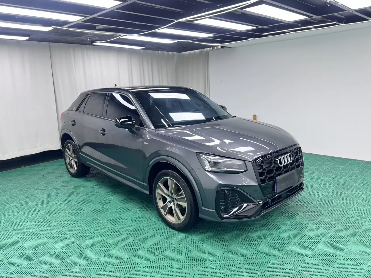 Audi Q2L