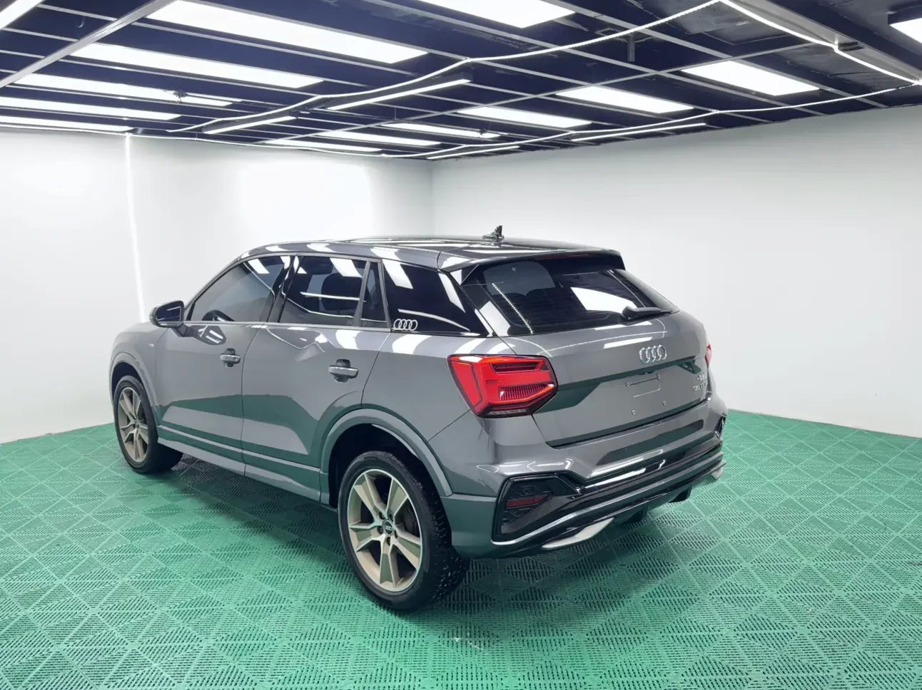 Audi Q2L