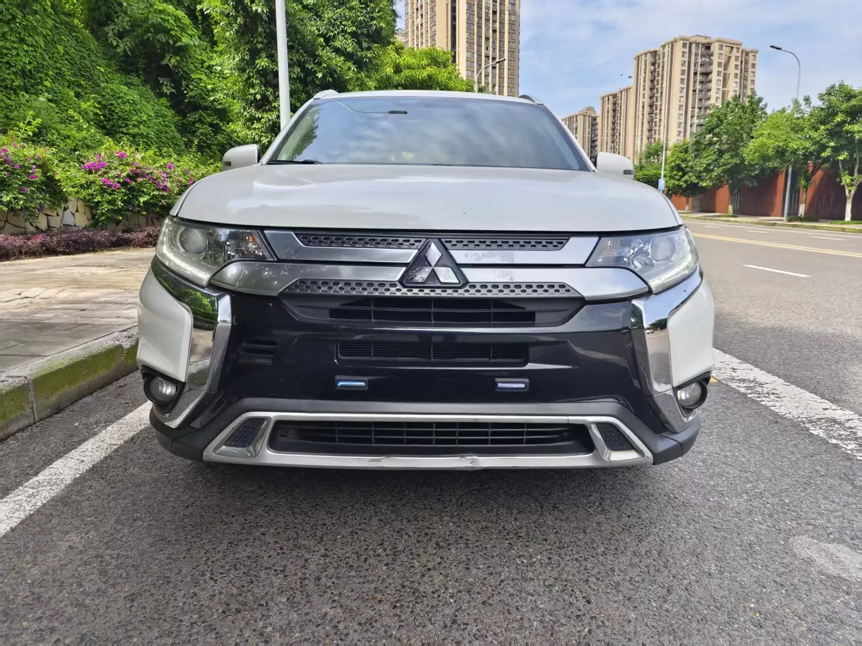 Mitsubishi Outlander  из Китая