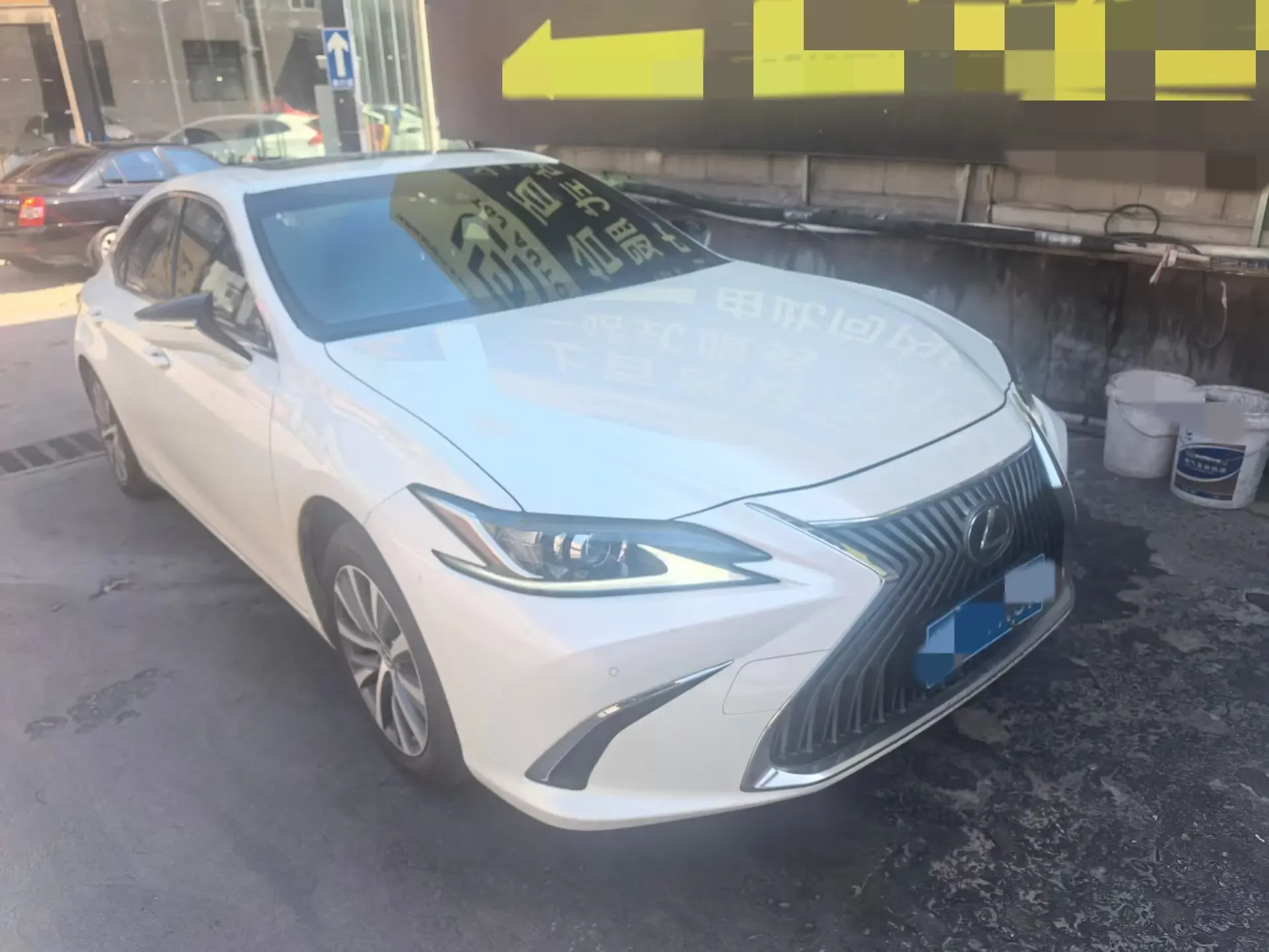 Lexus ES