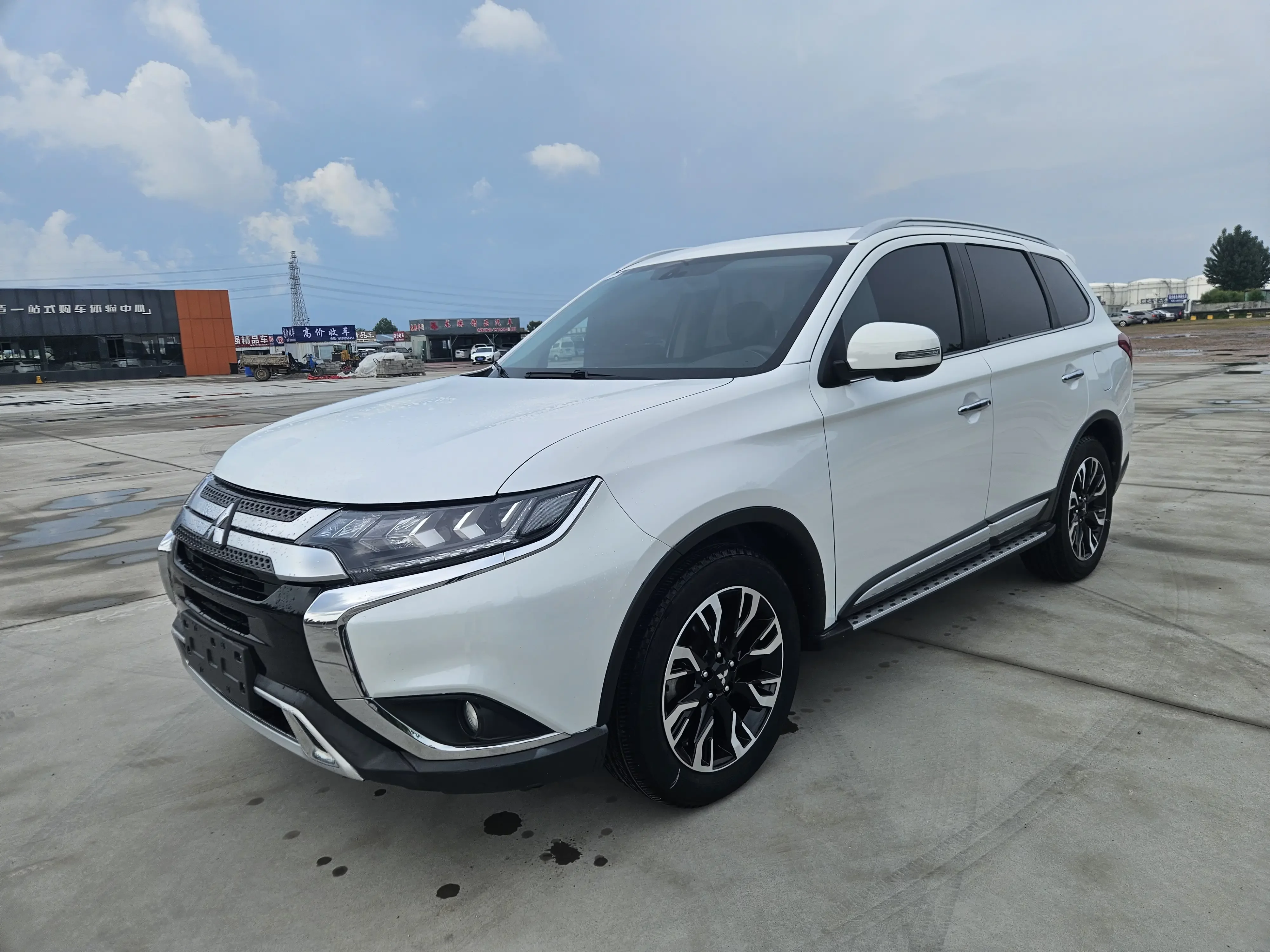Mitsubishi Outlander  из Китая