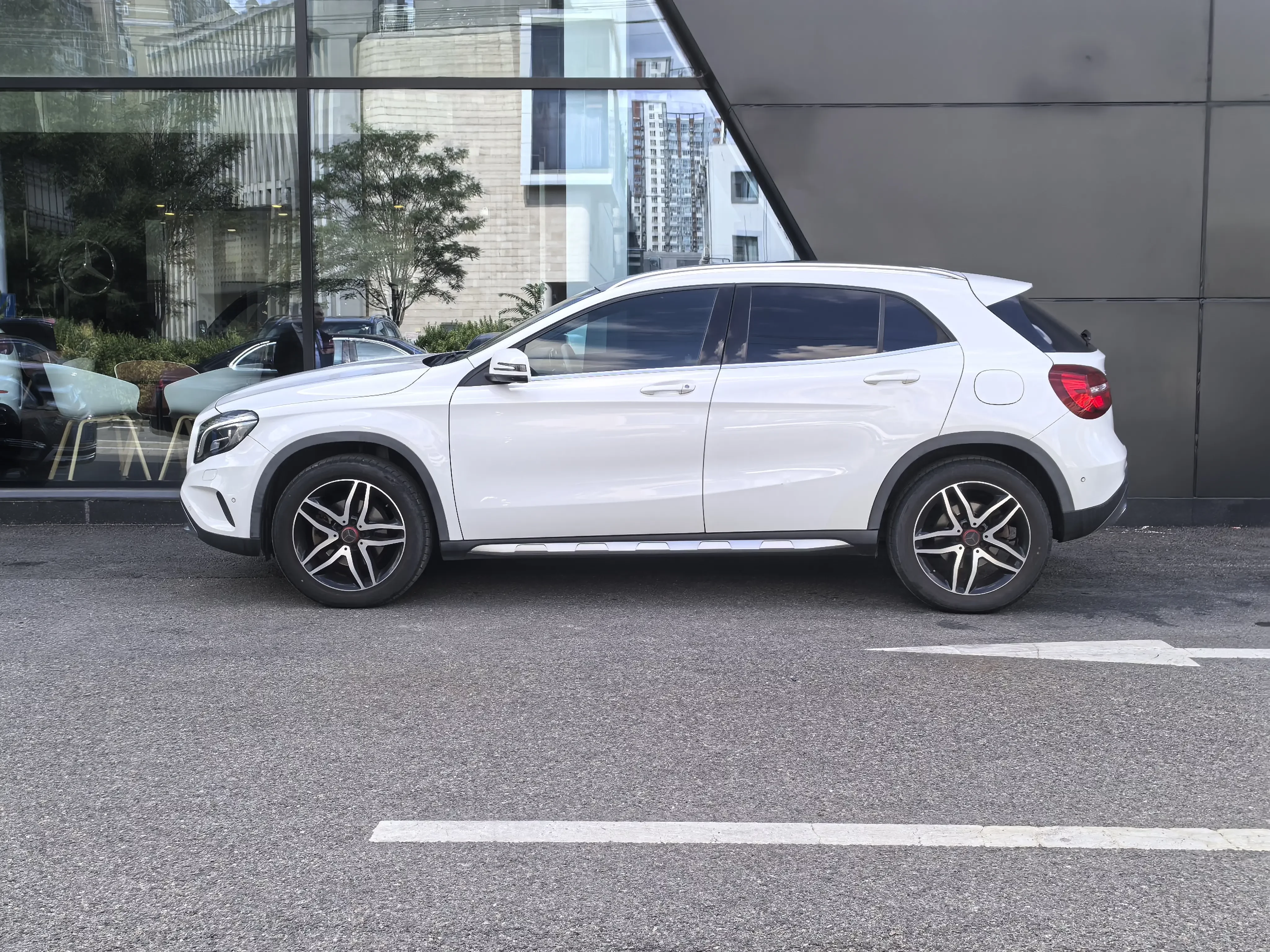 Mercedes-Benz GLA