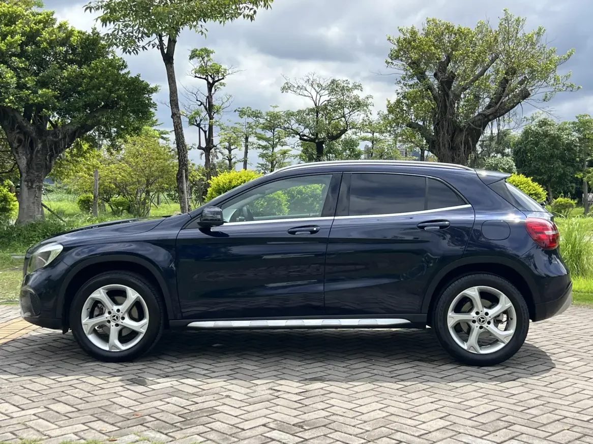 Mercedes-Benz GLA