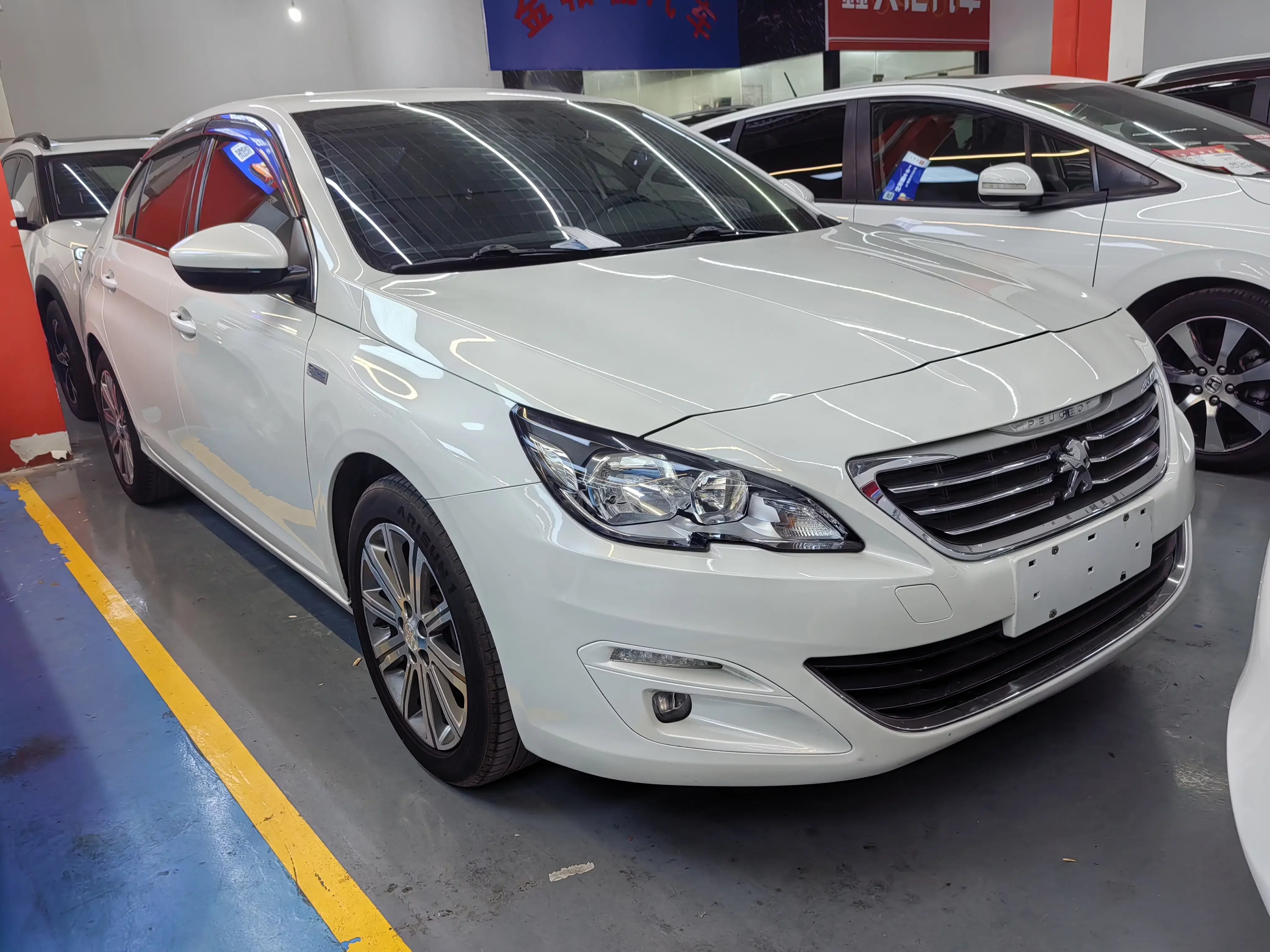 Peugeot 408