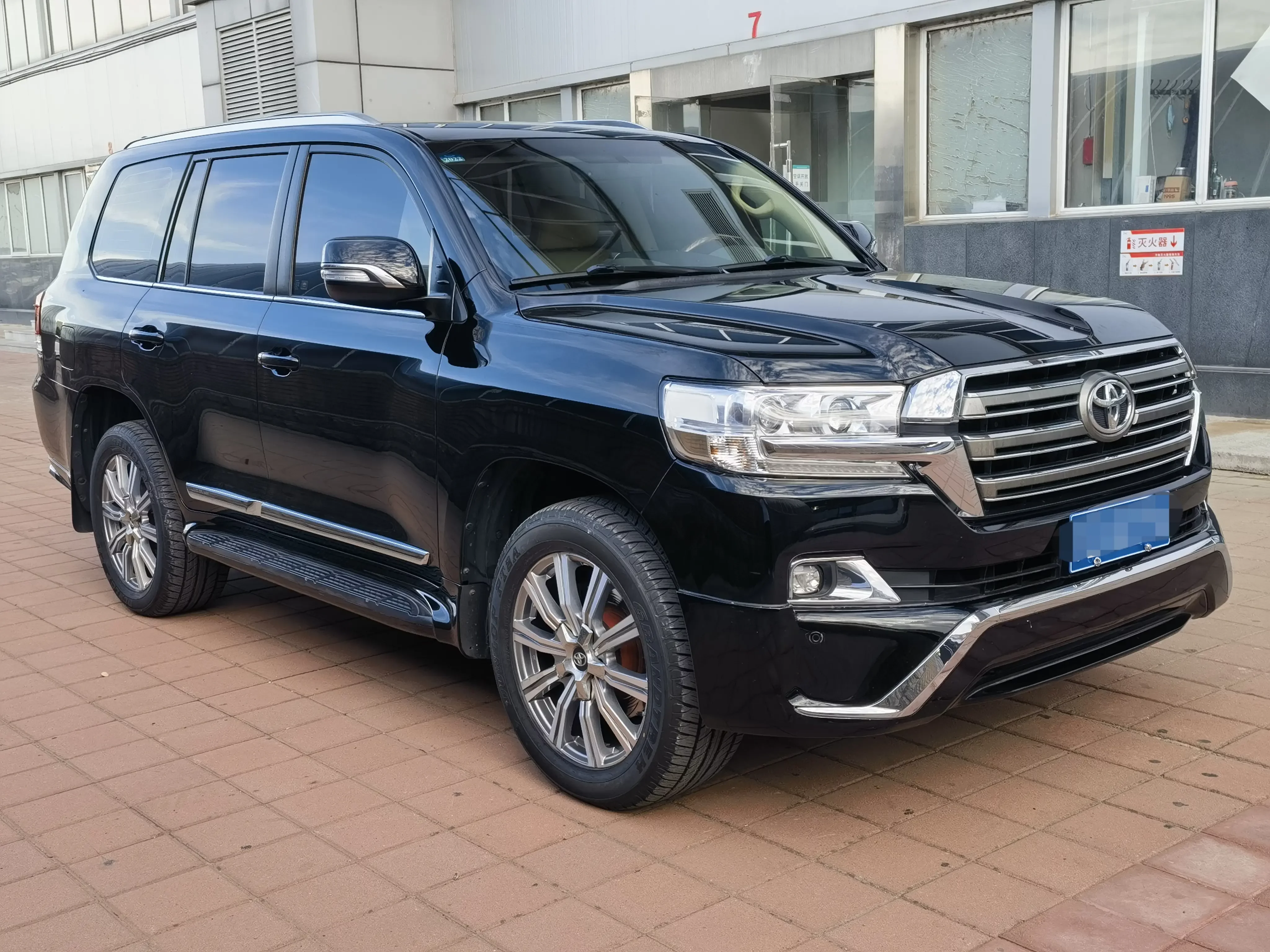 Toyota Land Cruiser