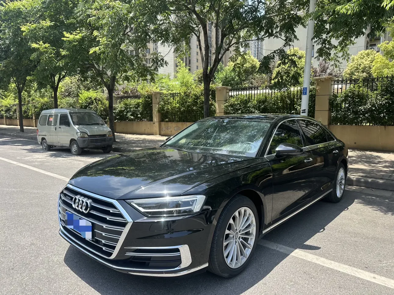Audi A8