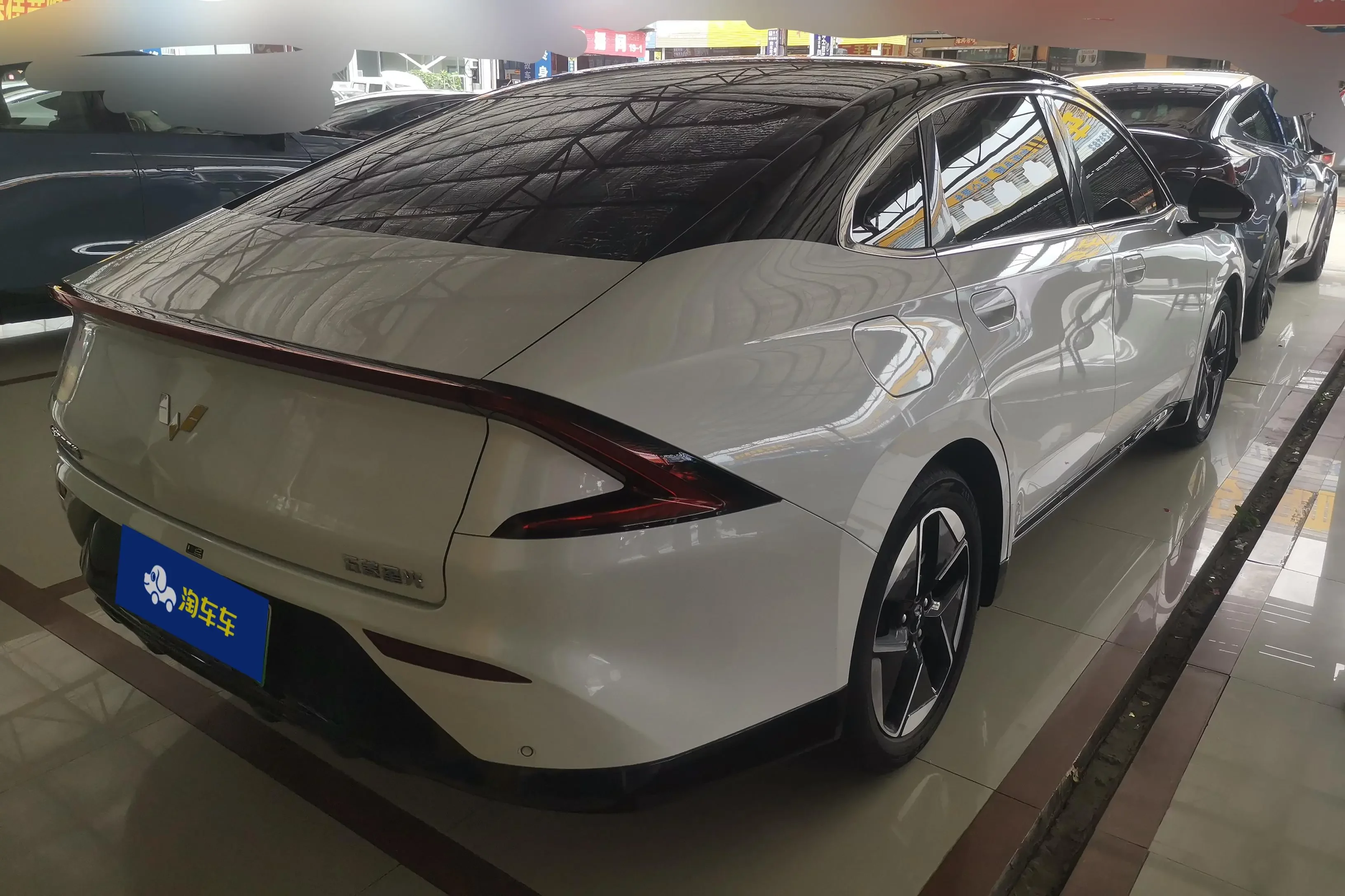 Wuling Starlight PHEV