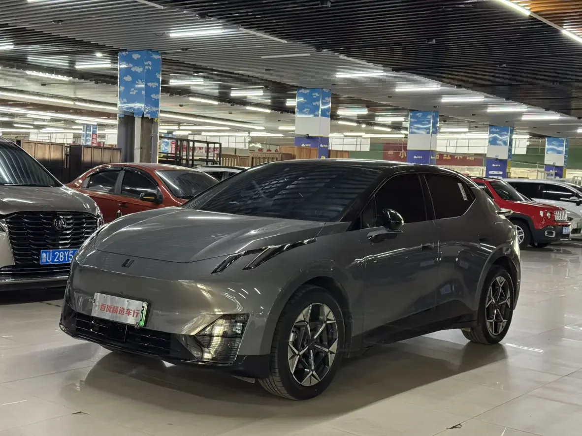 Lynk & Co Z20