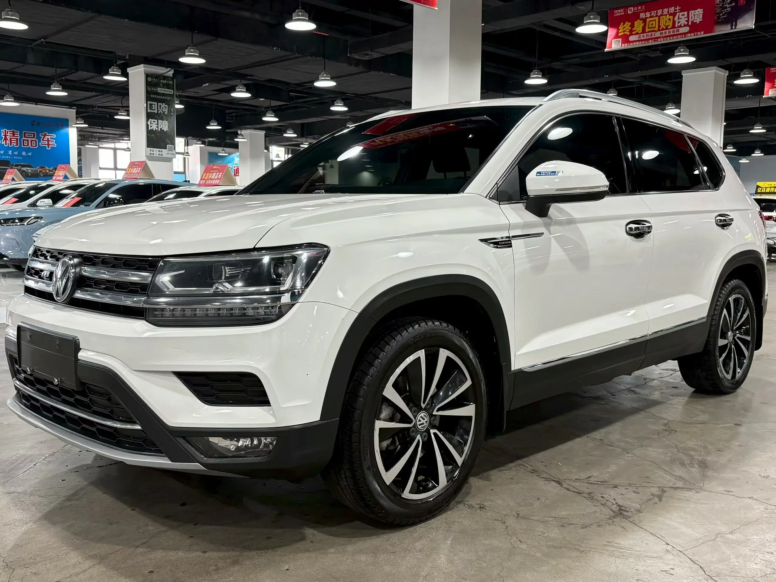 Volkswagen Tharu