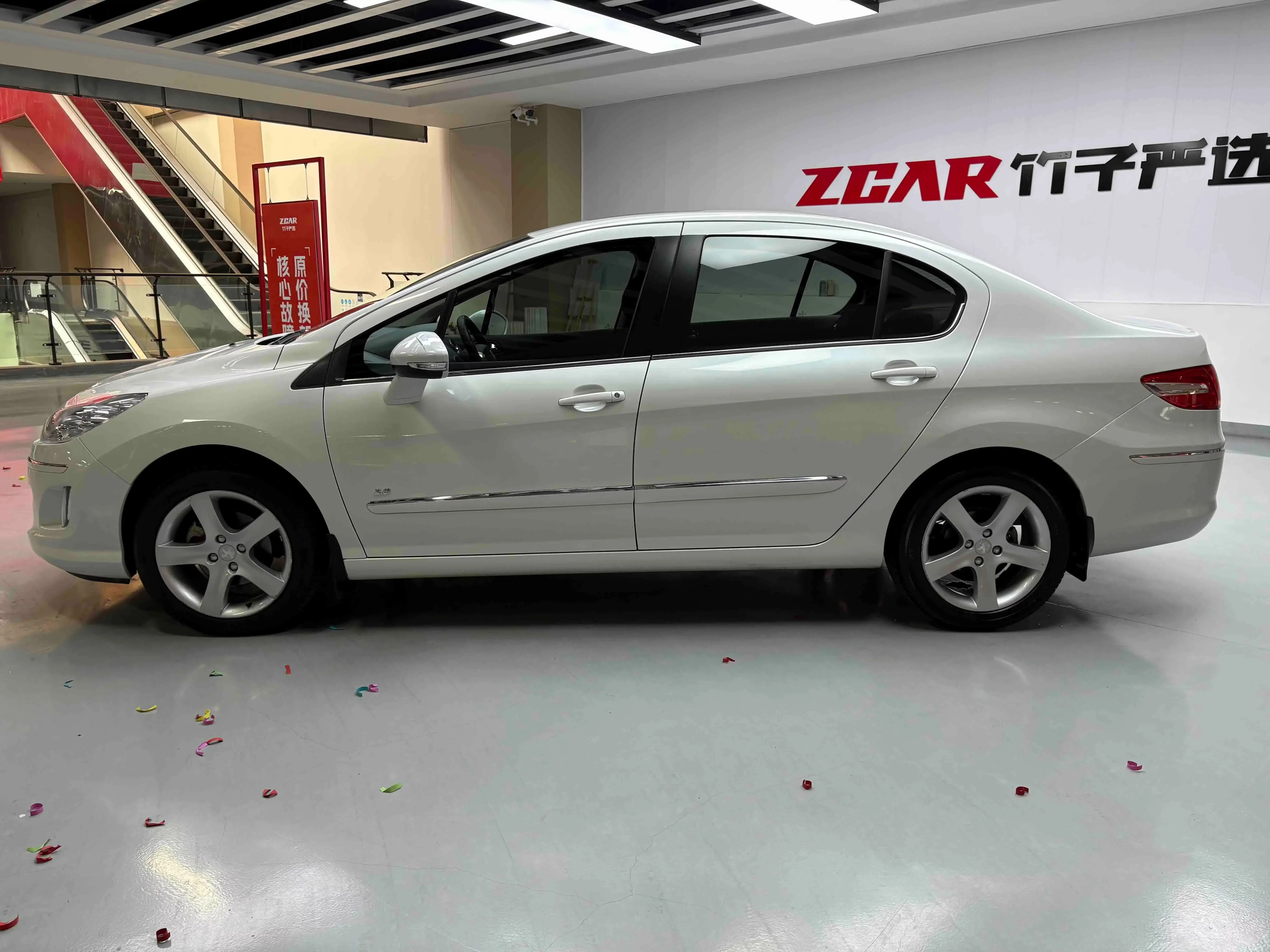 Peugeot 408