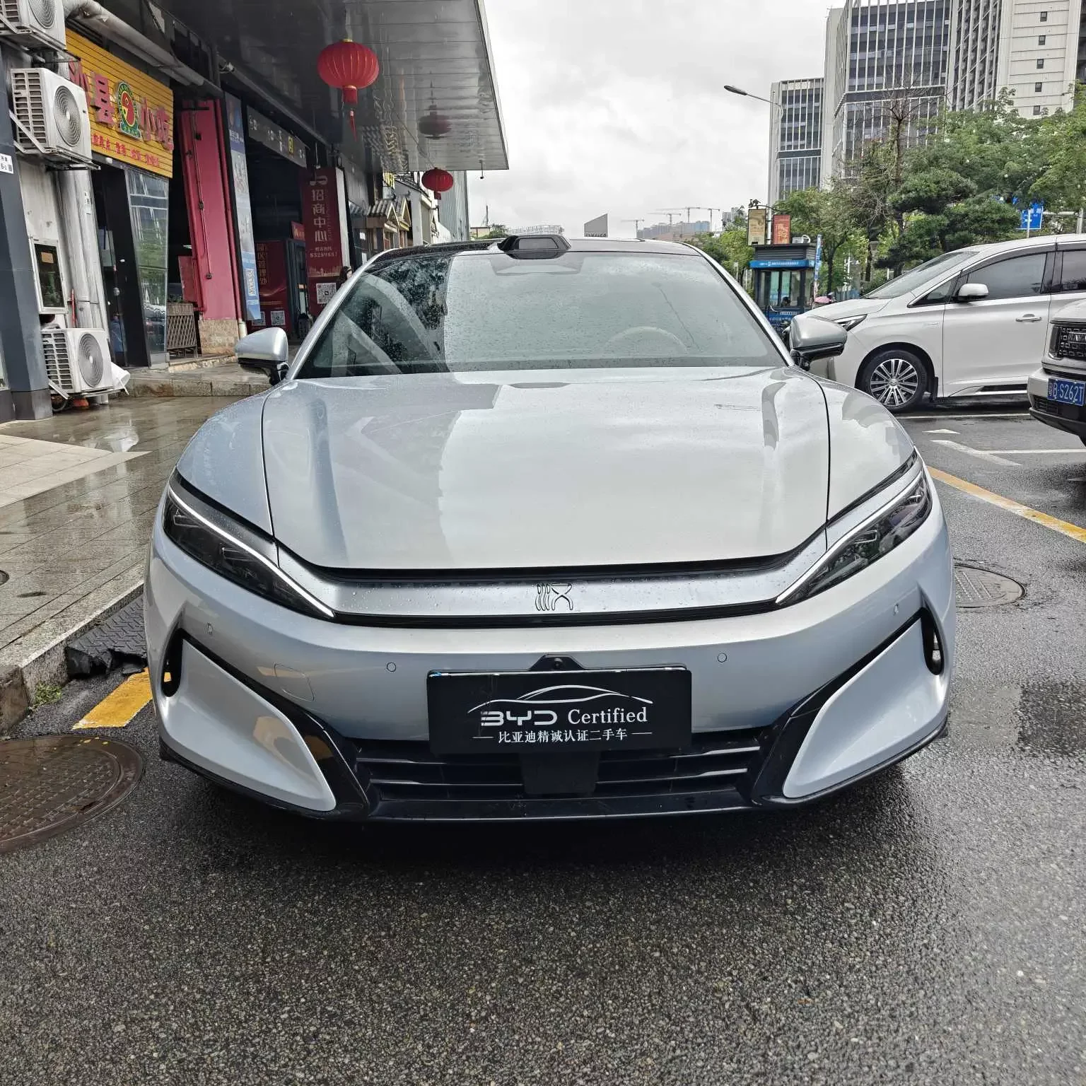 BYD Han L EV