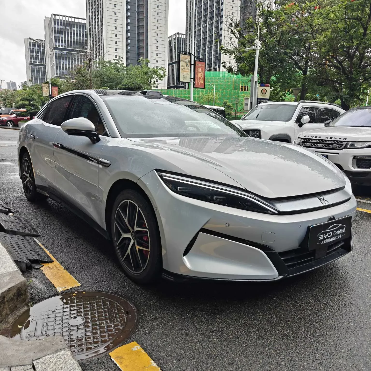 BYD Han L EV