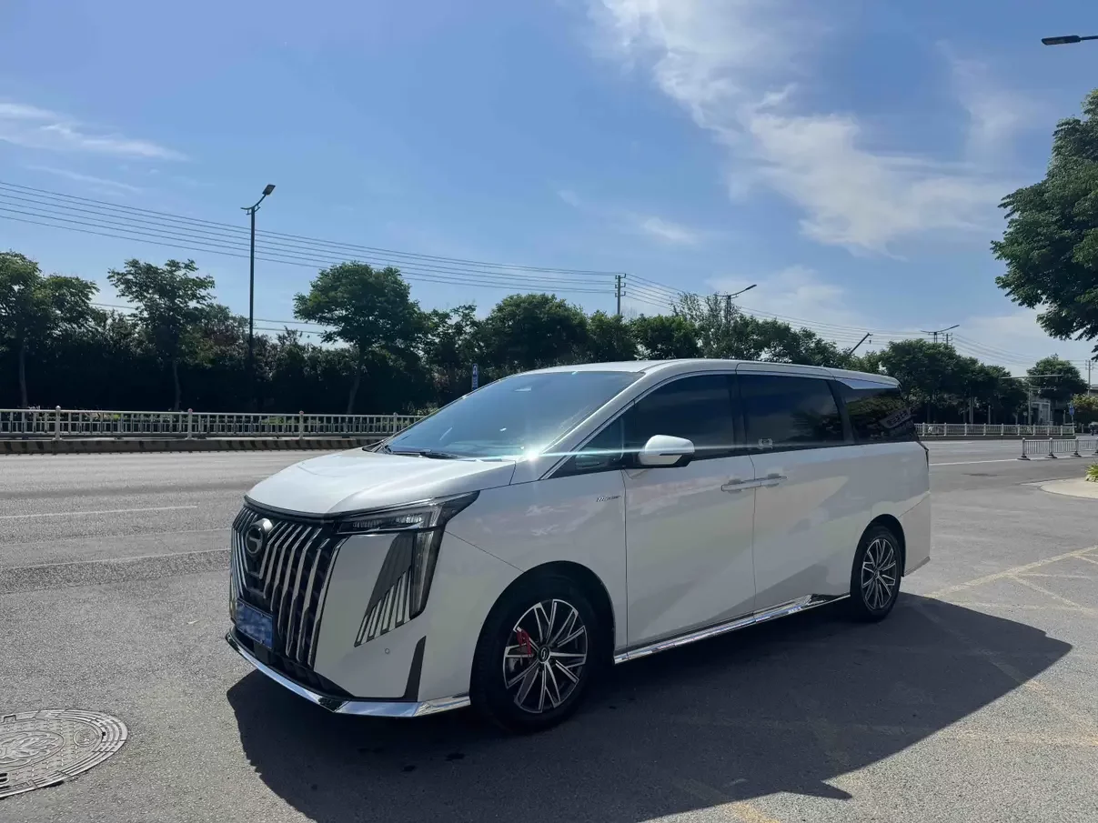 GAC Trumpchi M8