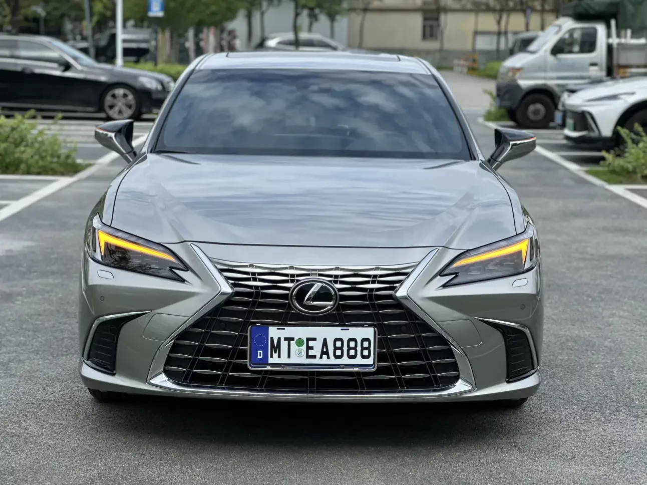 Lexus ES