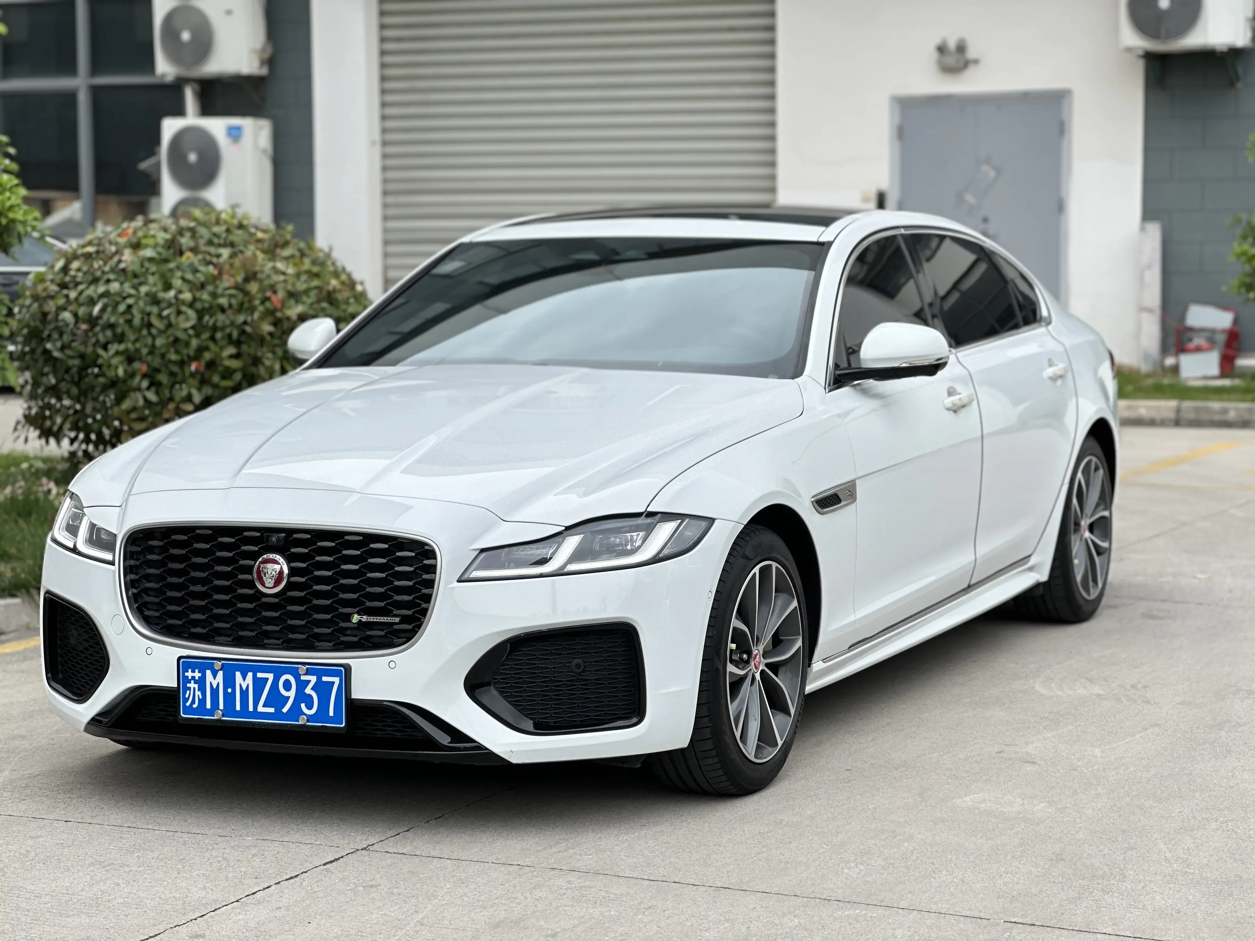 Jaguar XFL