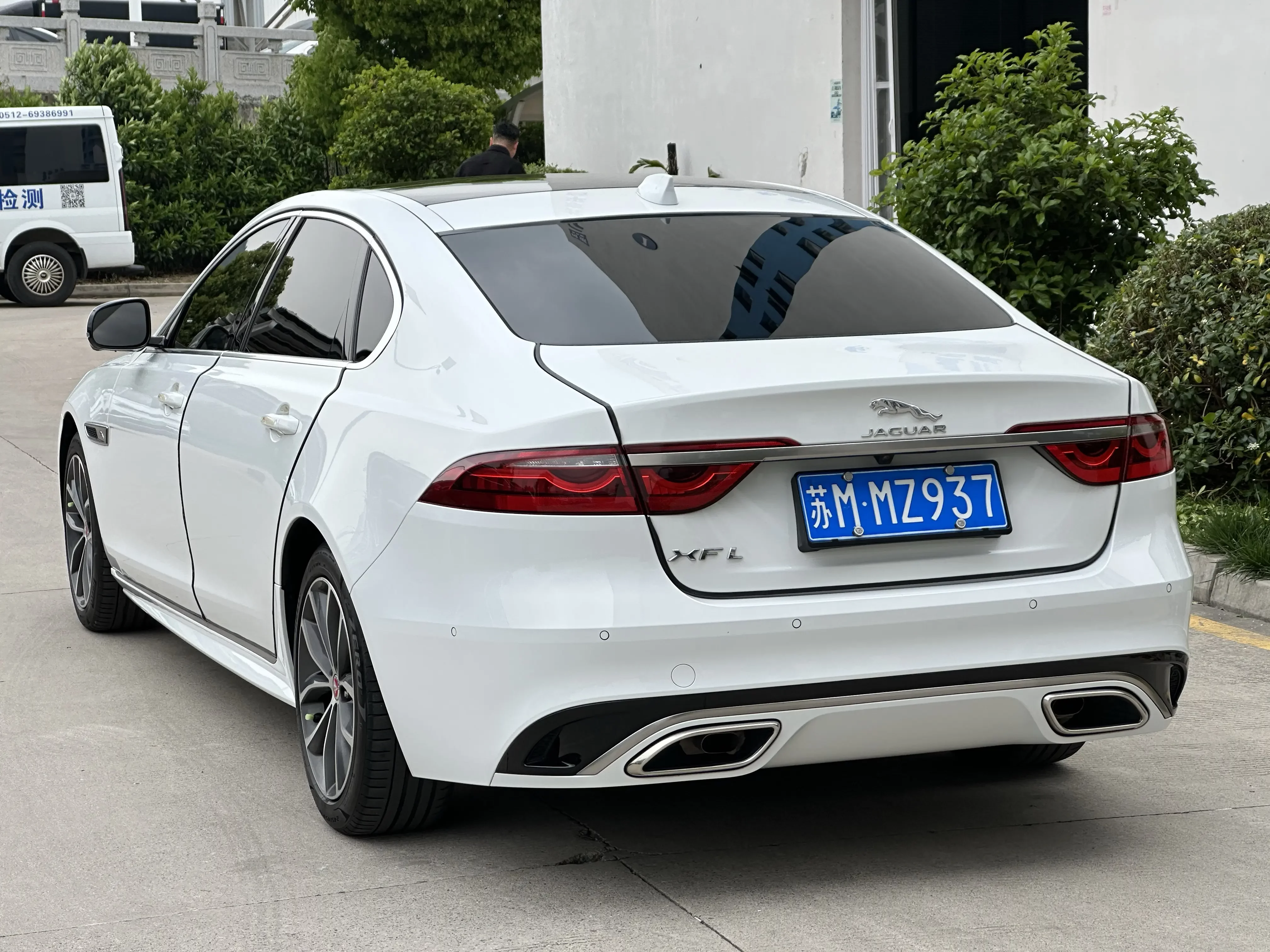 Jaguar XFL
