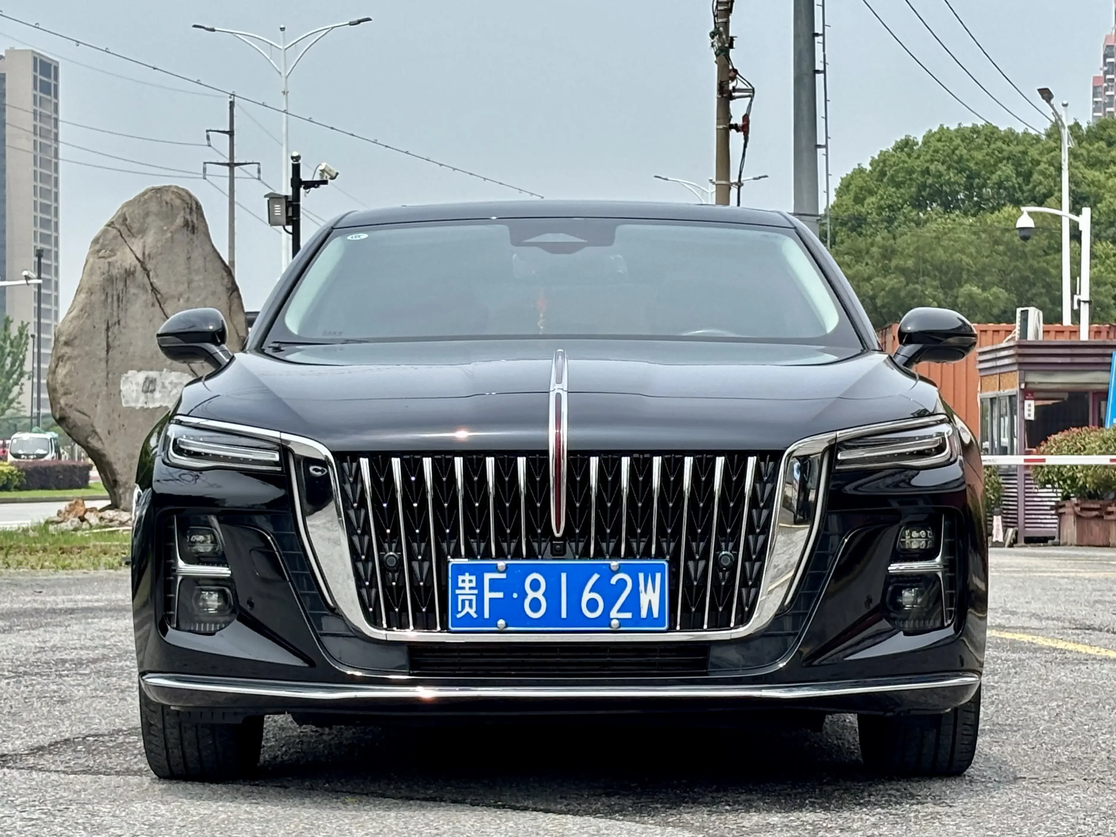 Hongqi H5