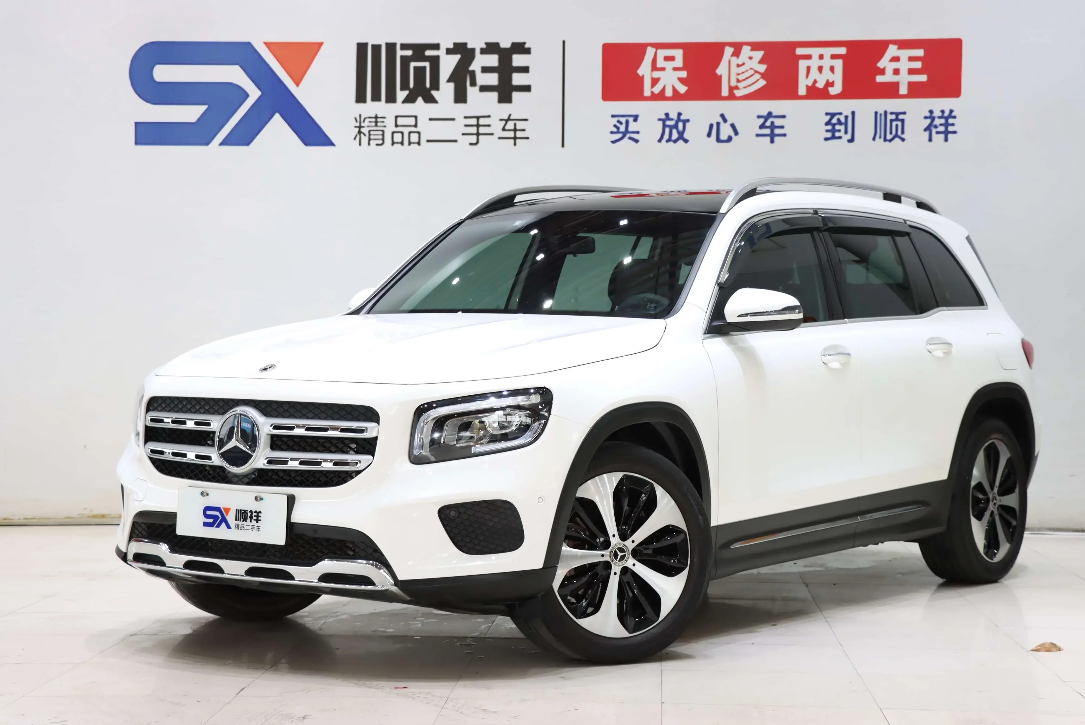MERCEDES-BENZ GLB
