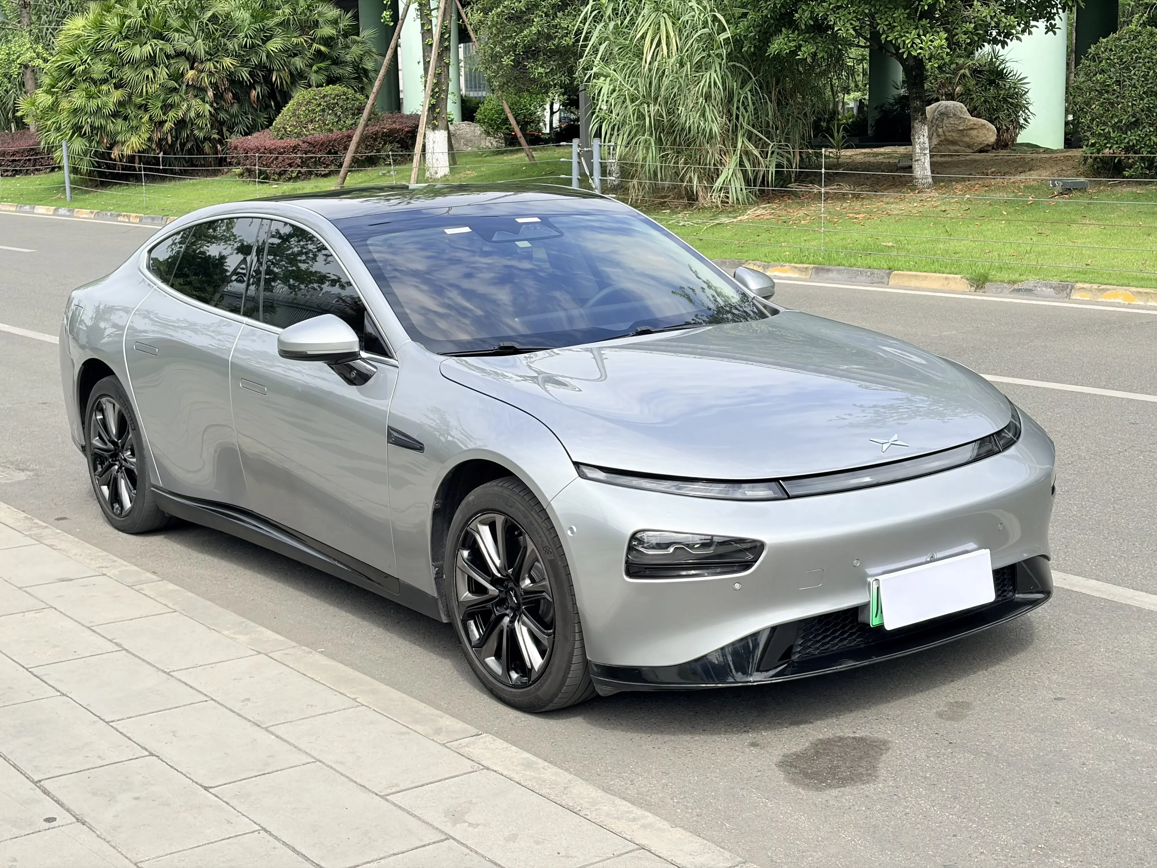 Xpeng P7