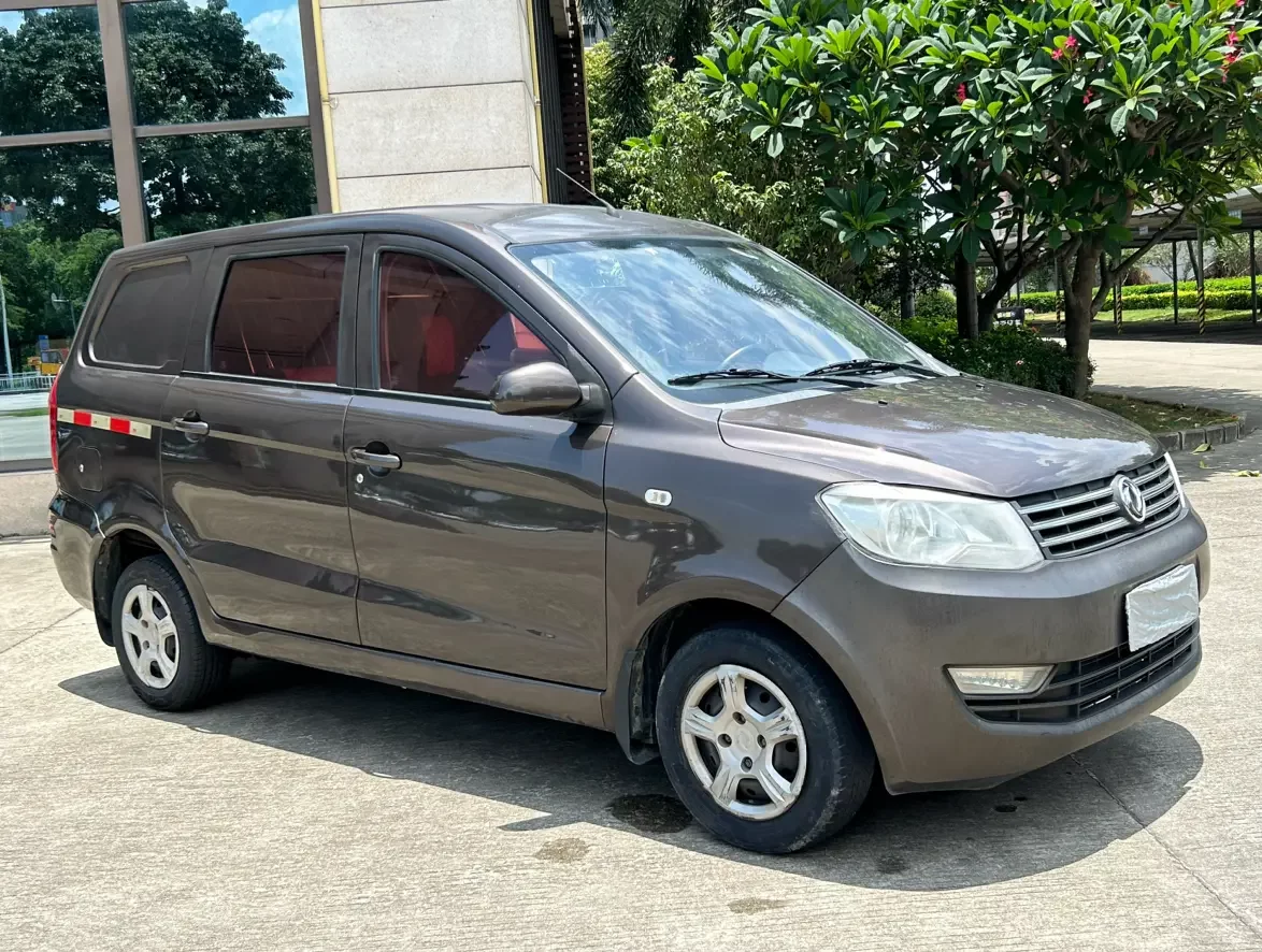 Dongfeng Fengon 330