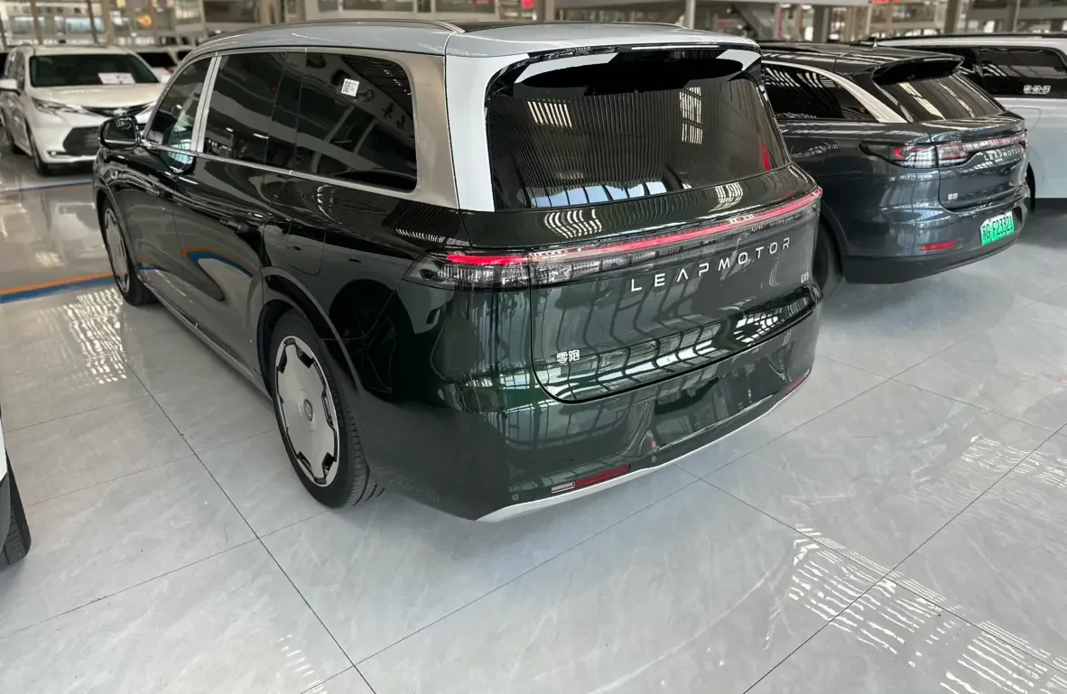 Leapmotor D19