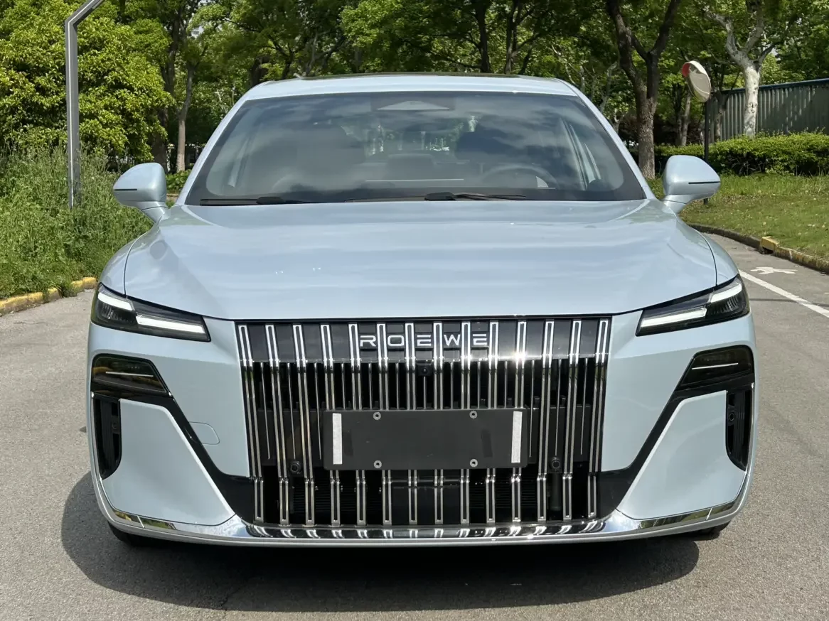 Roewe M7 DMH