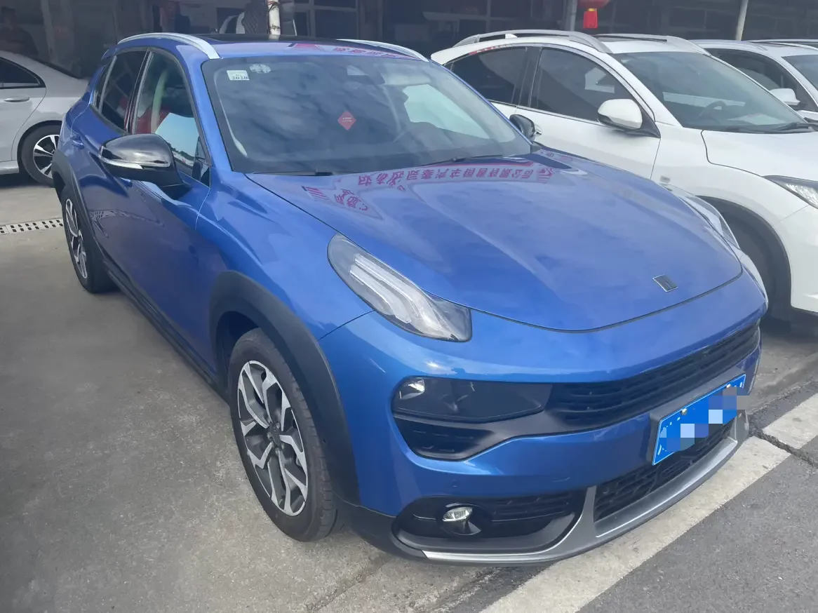 Lynk & Co 02