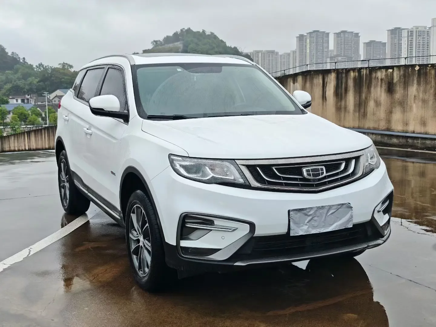 Geely Atlas