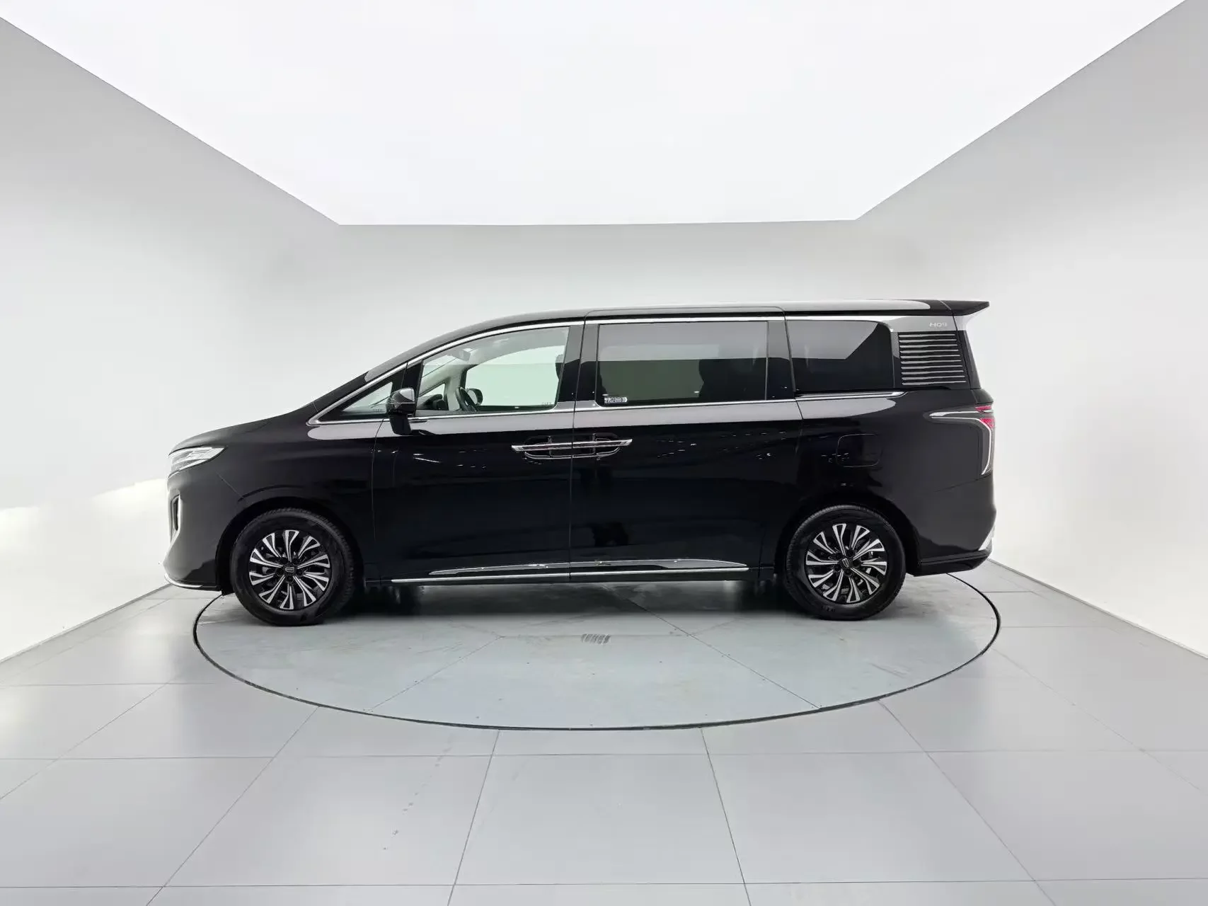 Hongqi HQ9 PHEV