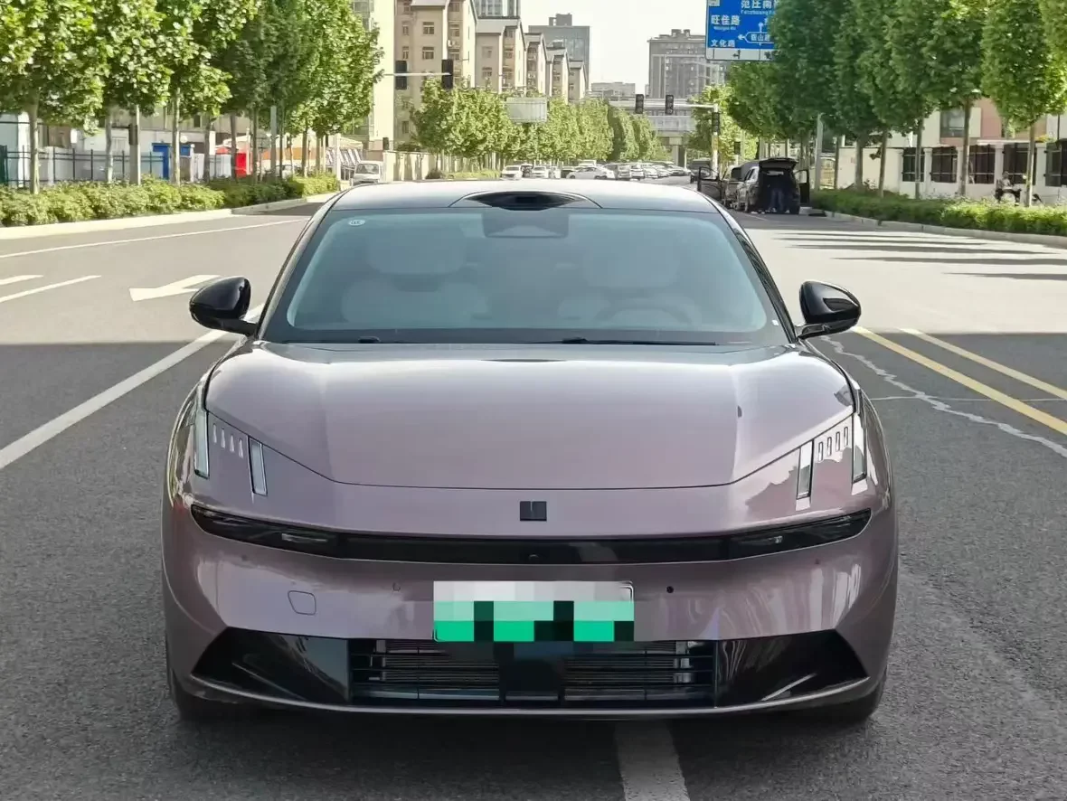 Lynk & Co 10 EM-P