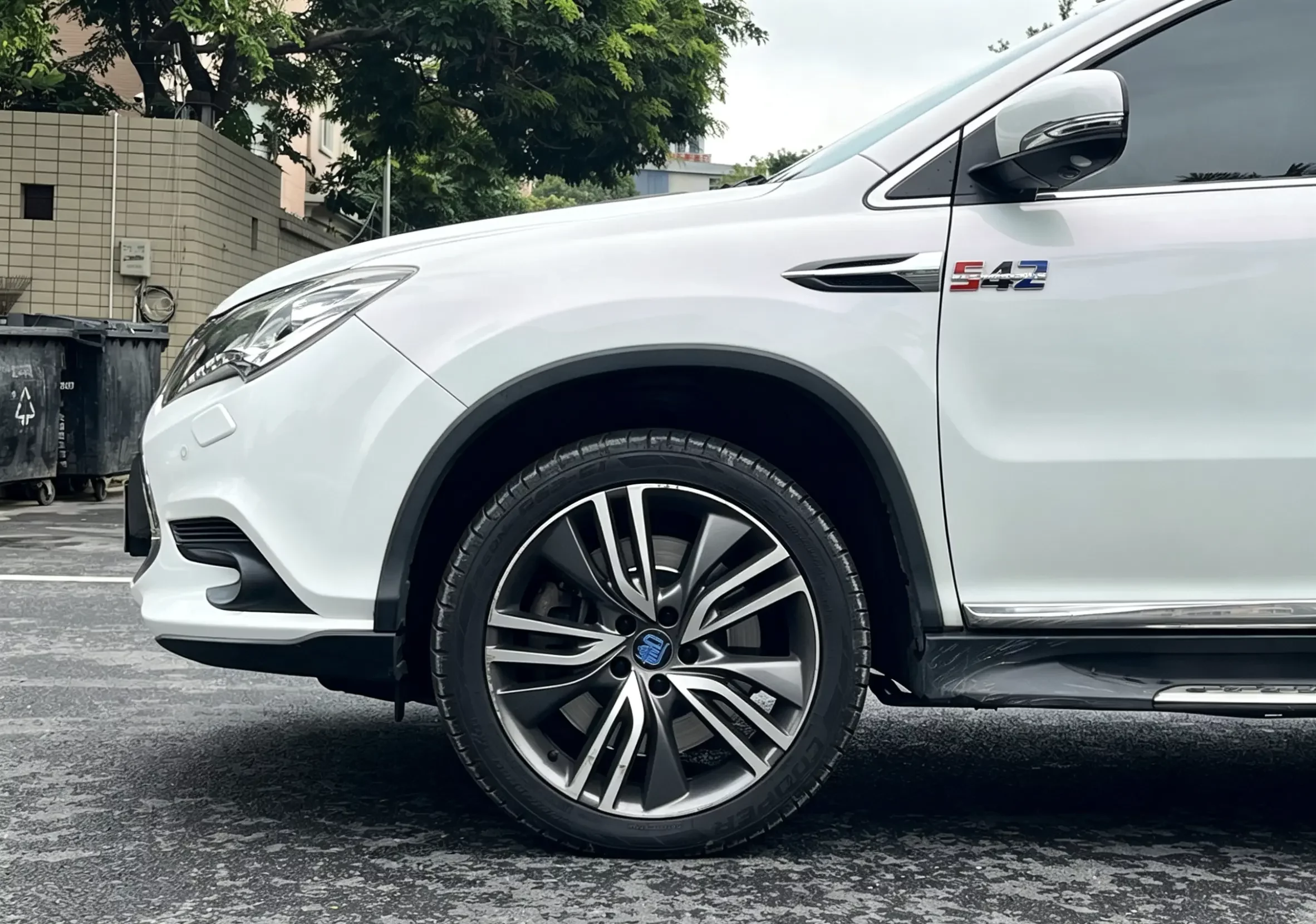 BYD Tang DM