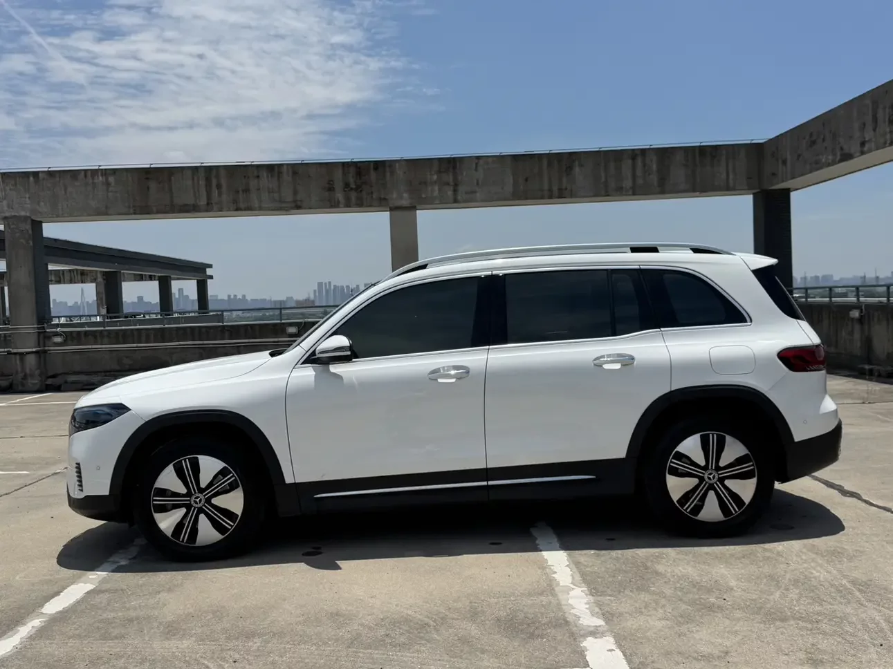 Mercedes-Benz EQB