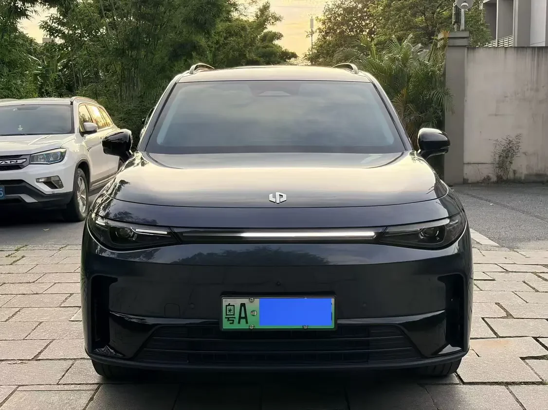 Leapmotor C16