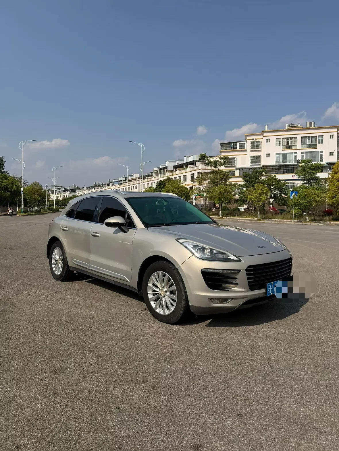 Zotye SR9