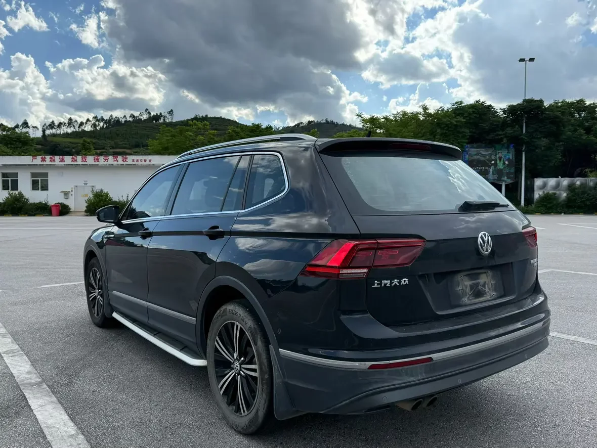 Volkswagen Tiguan L