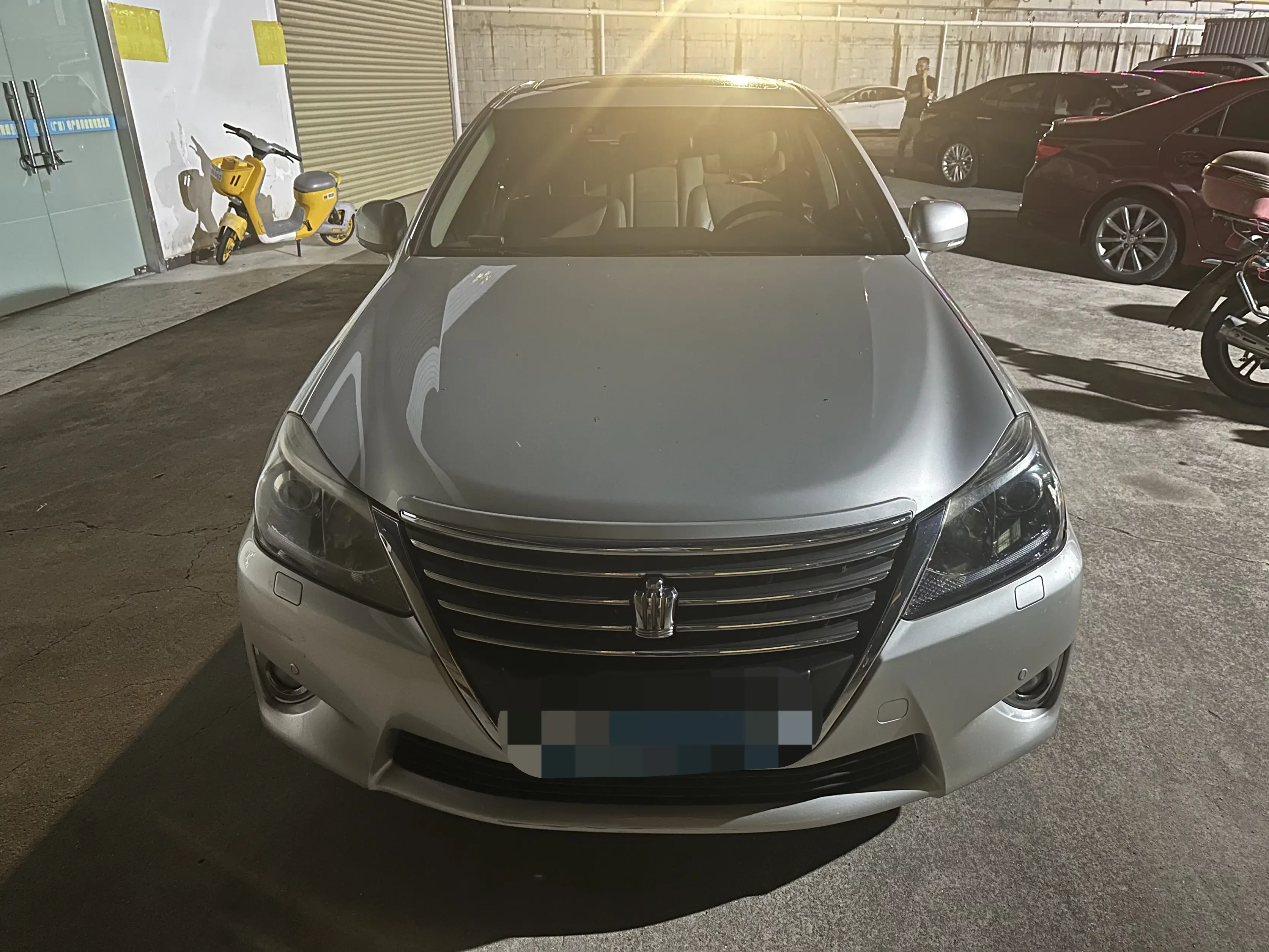 Toyota crown