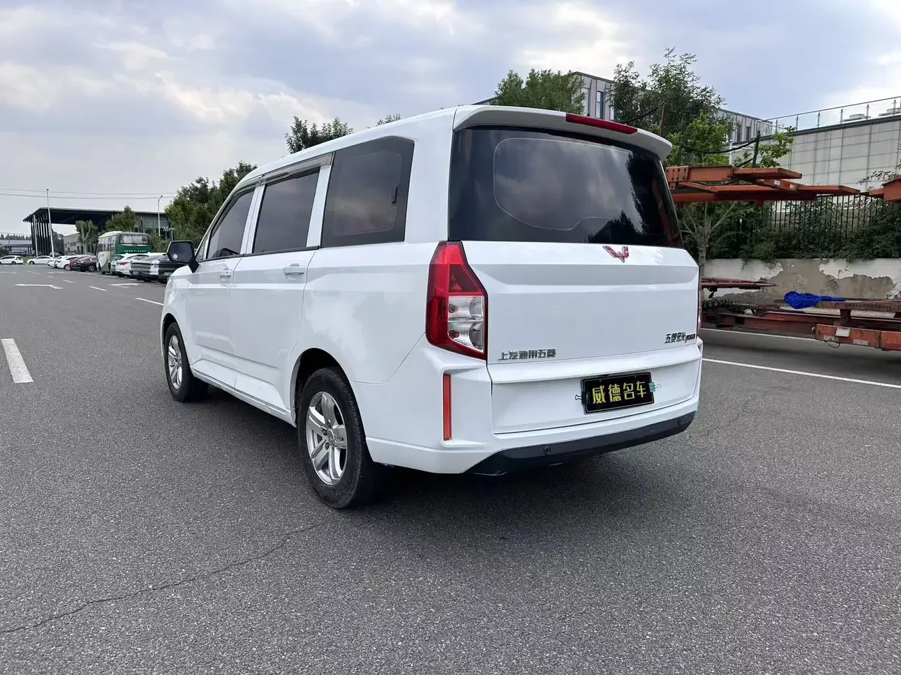 Wuling Hongguang PLUS