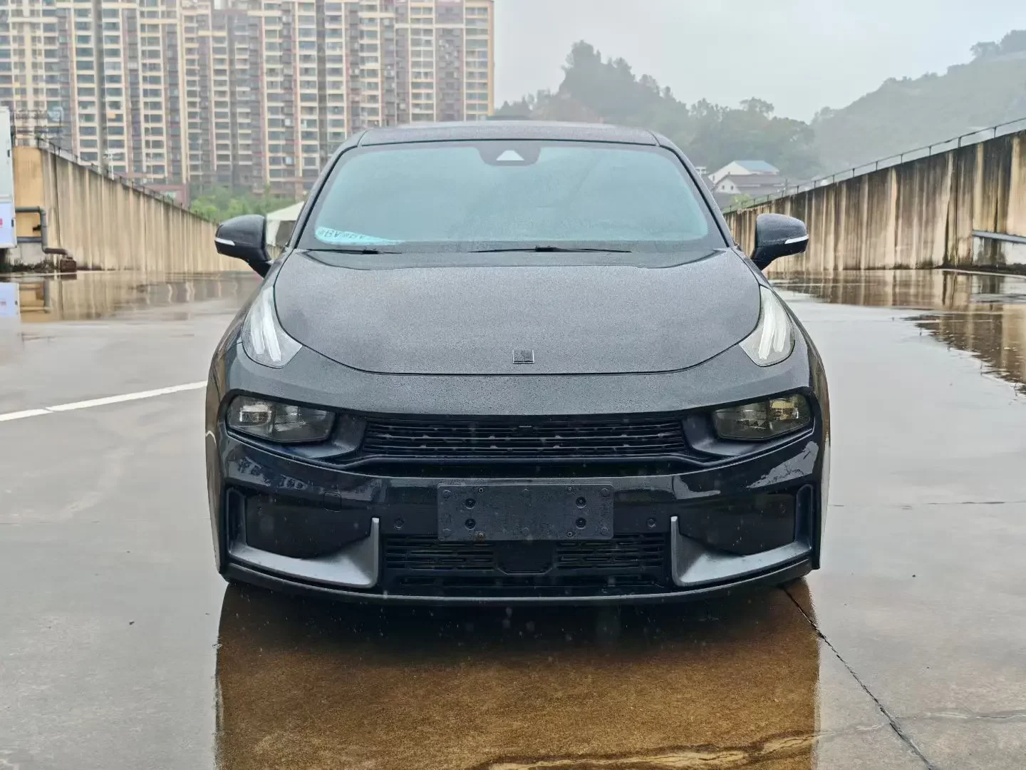 Lynk & Co 03