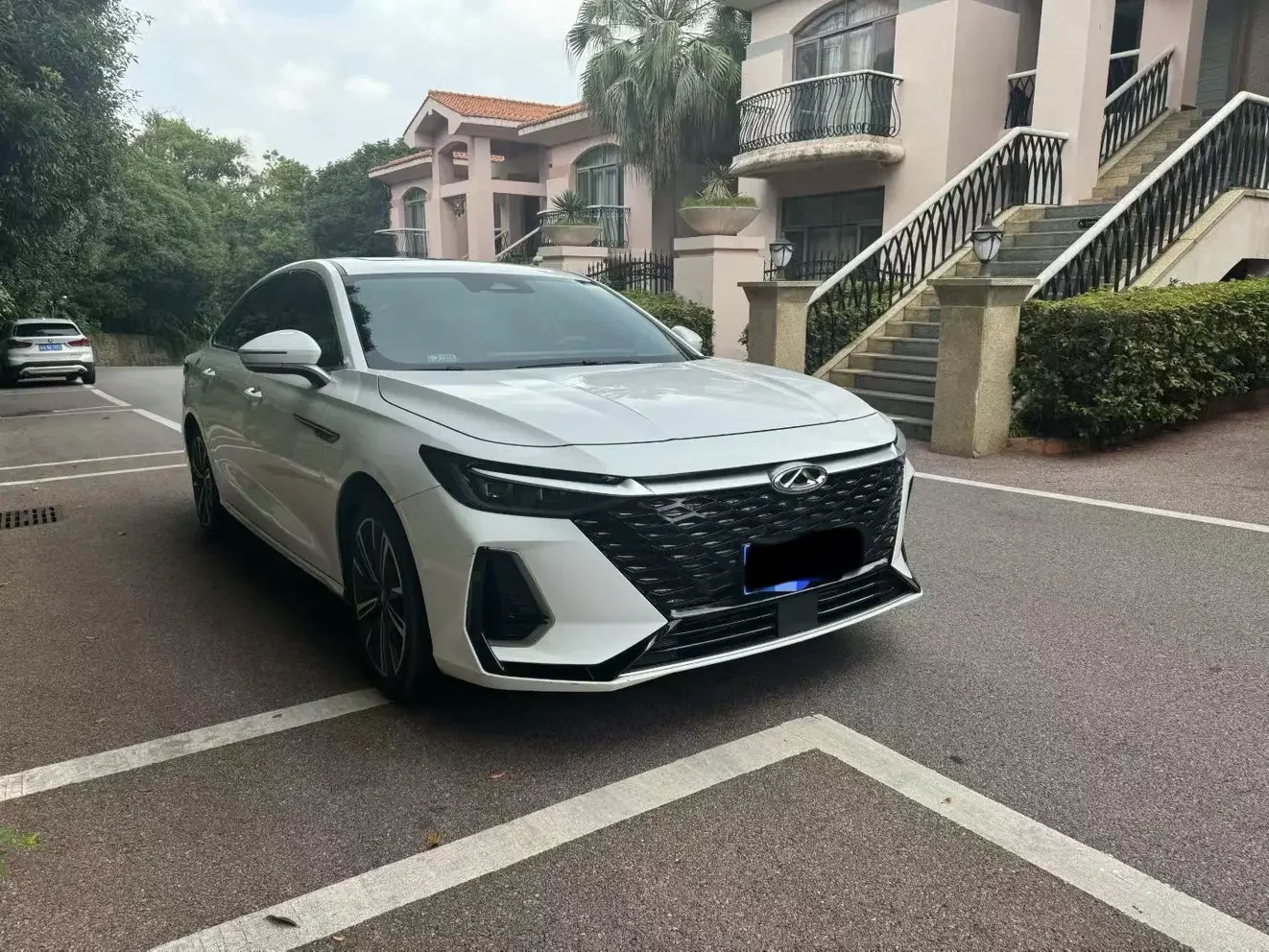 Chery Arrizo 8