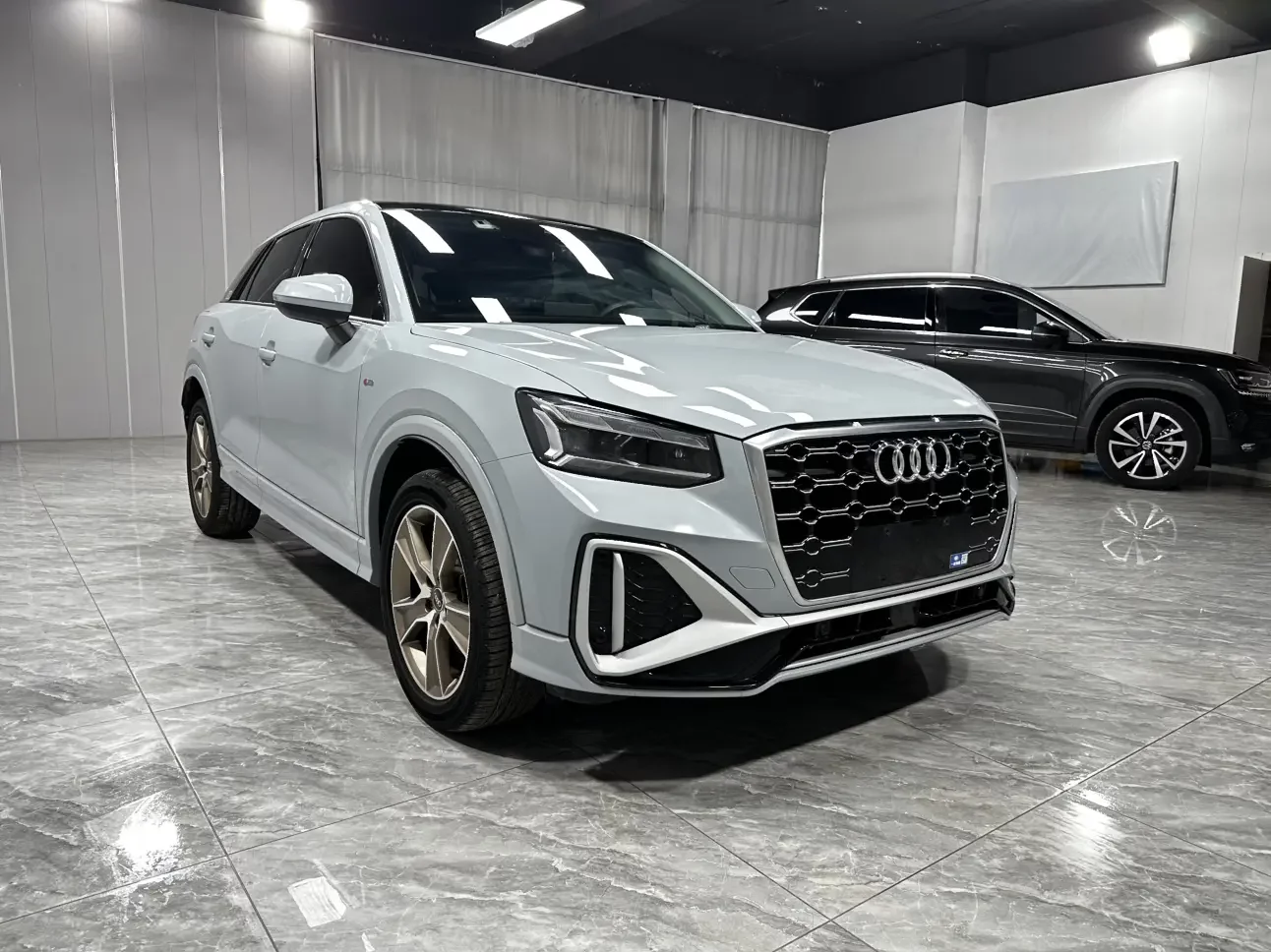 Audi Q2L