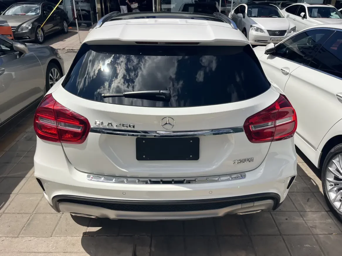 Mercedes-Benz GLA
