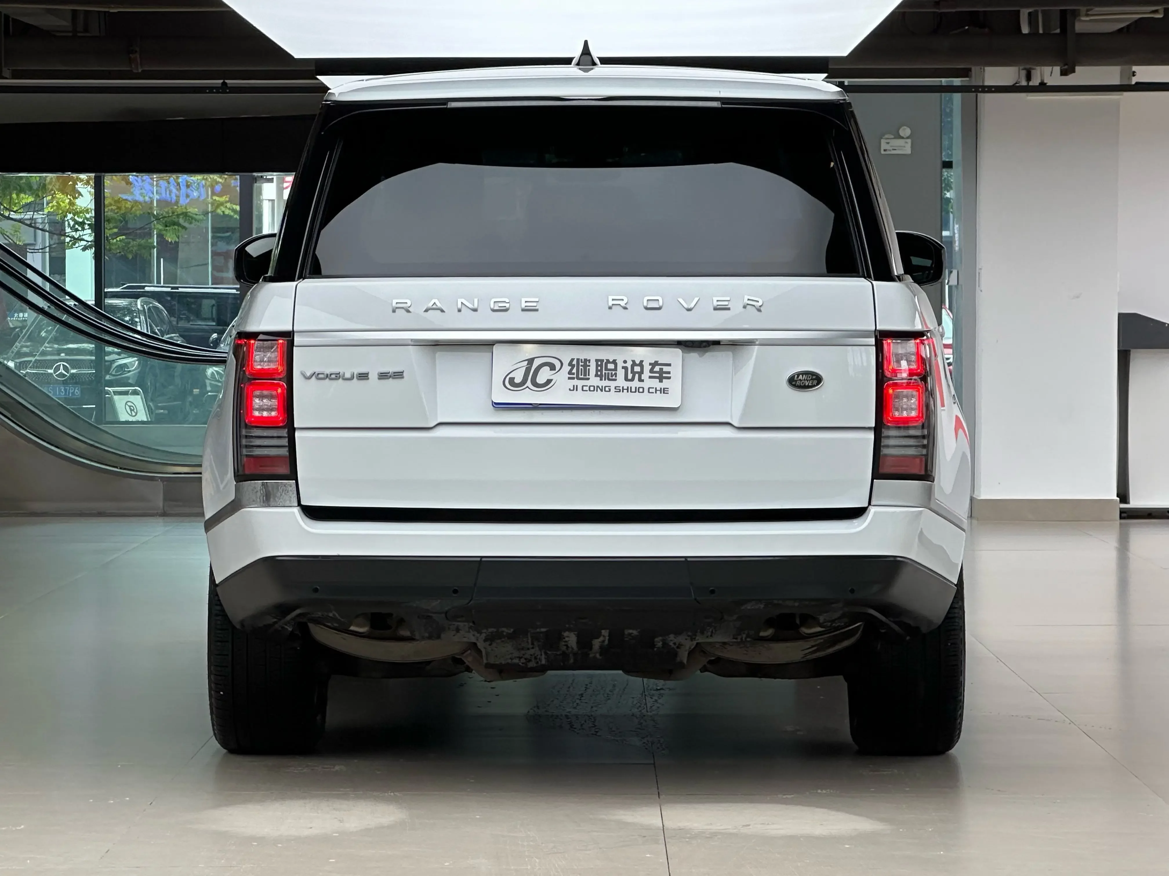 Land Rover range rover