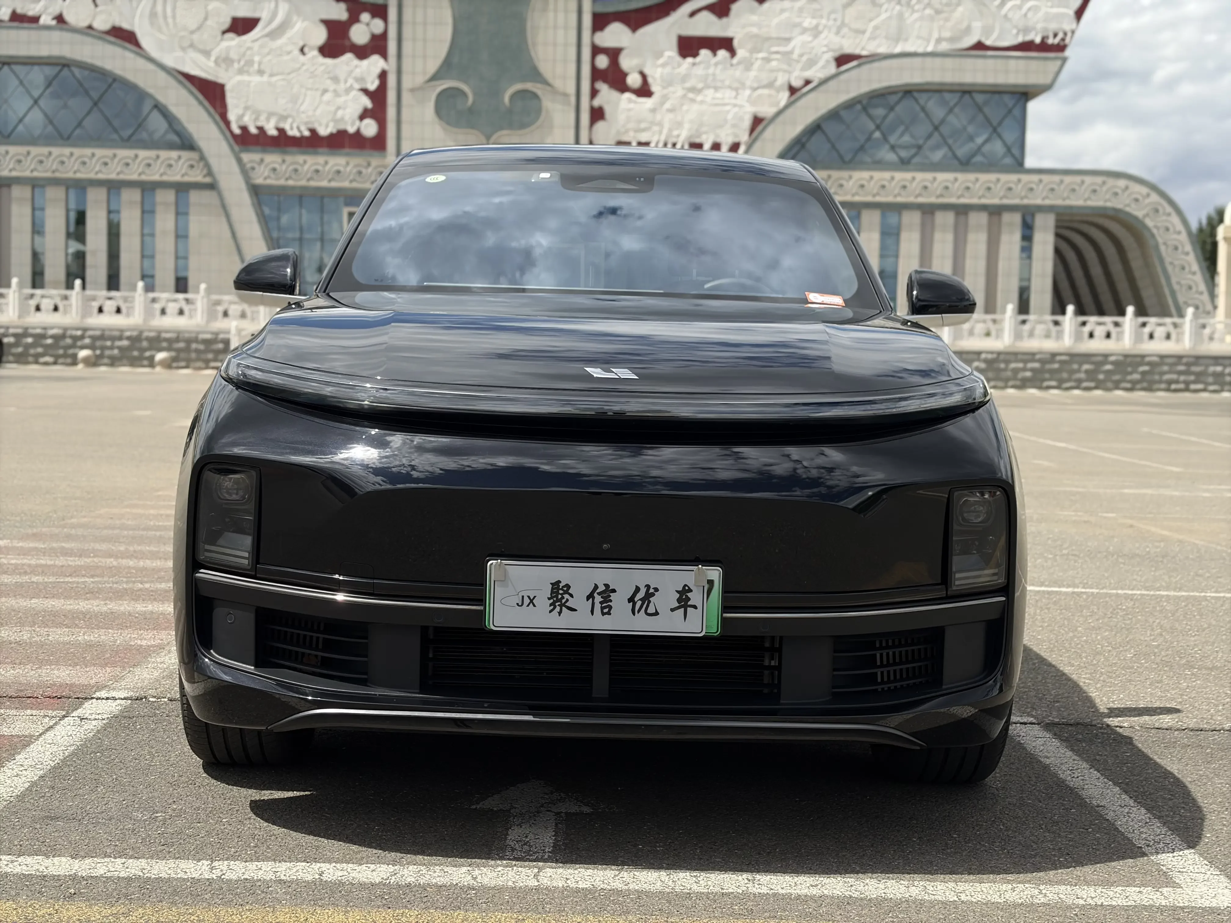 Lixiang L8