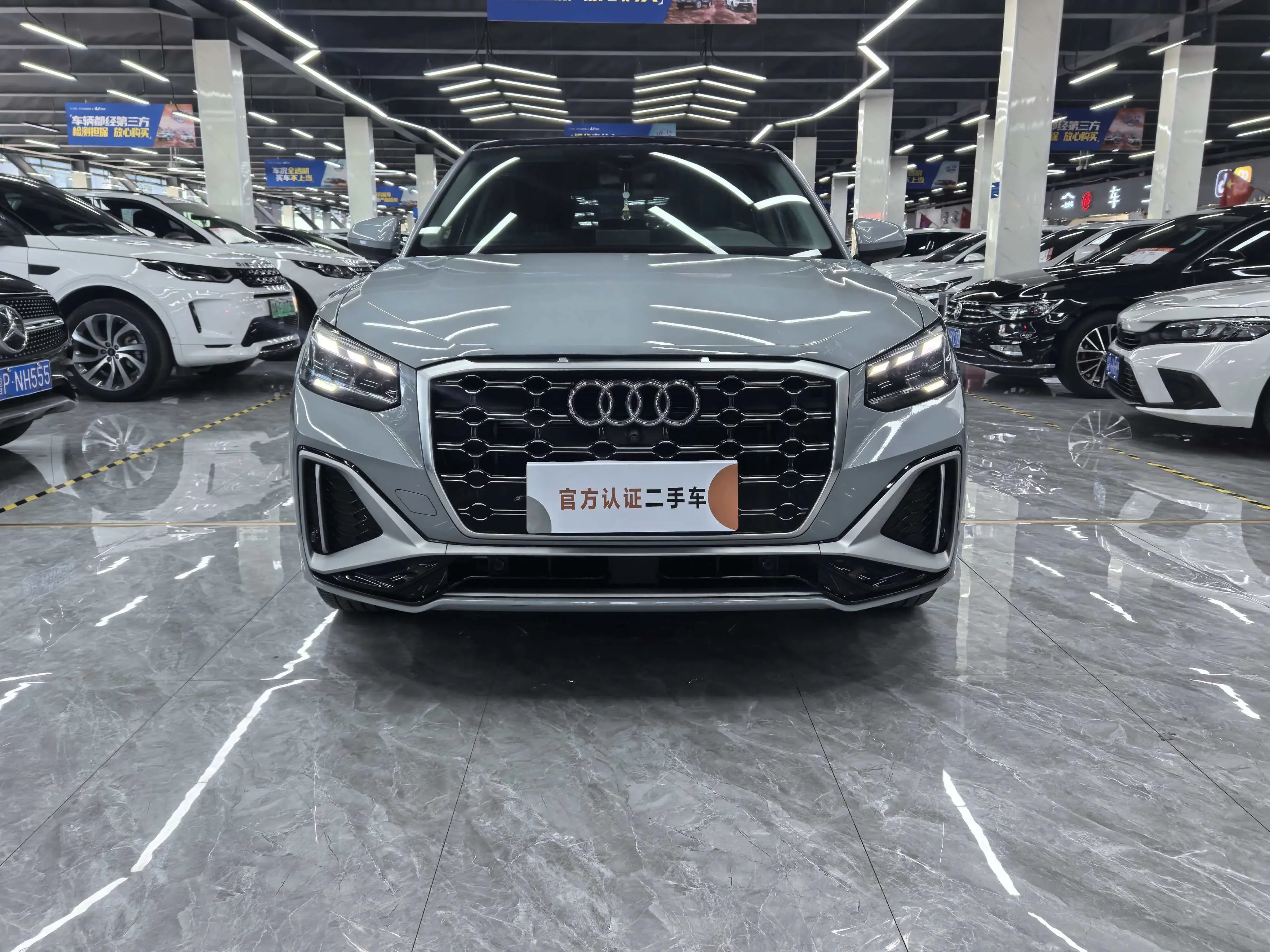 Audi Q2L