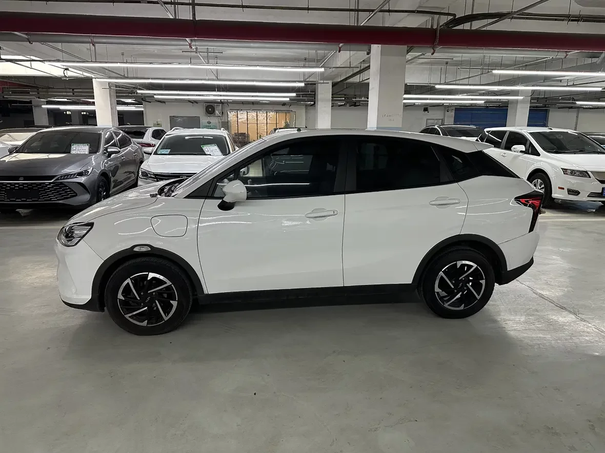 NETA Nezha V